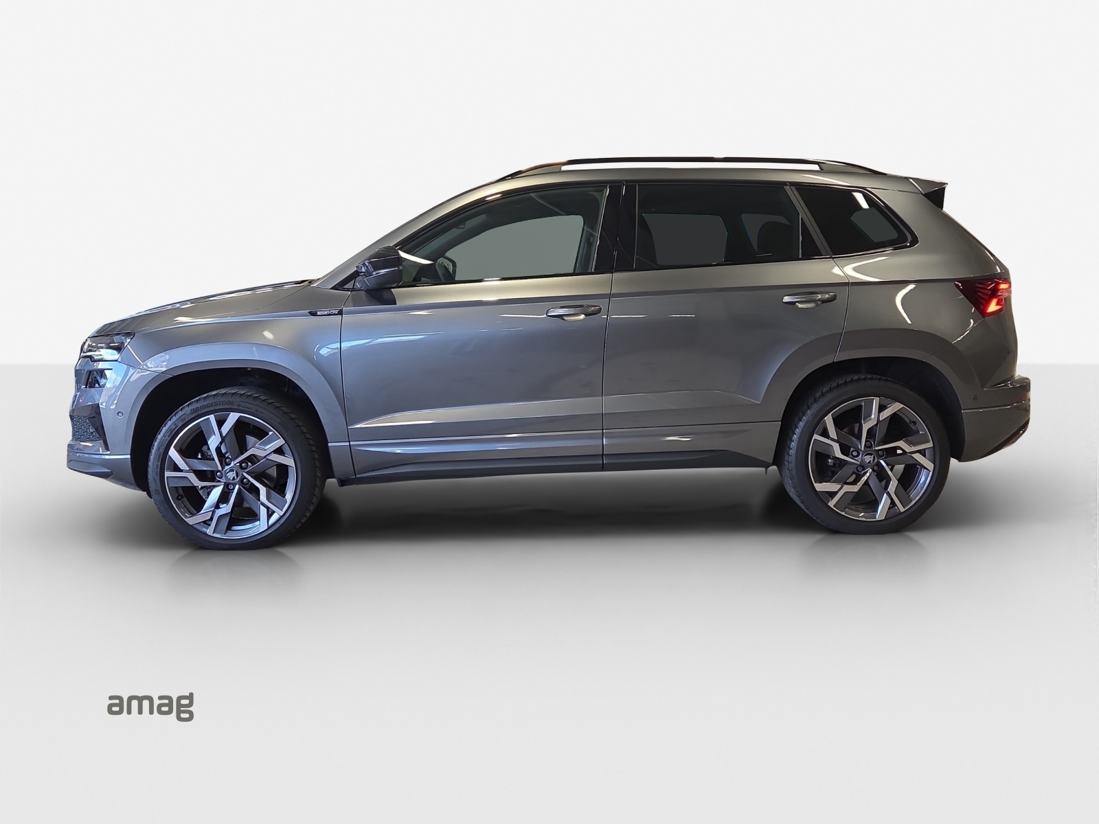 SKODA Karoq 2.0 TDI CR Sport Line 4x4 DSG-image-1