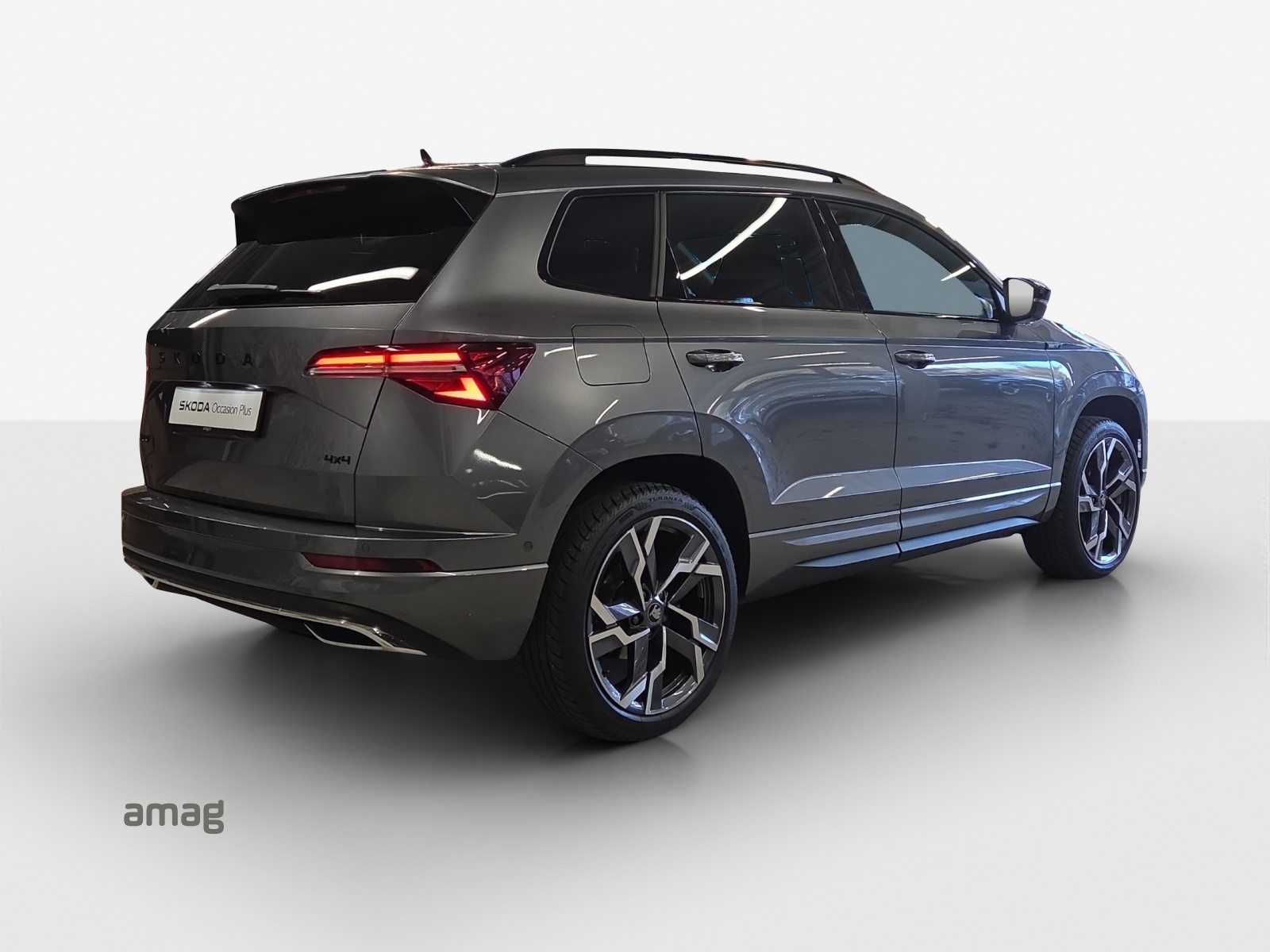 SKODA Karoq 2.0 TDI CR Sport Line 4x4 DSG-image-4