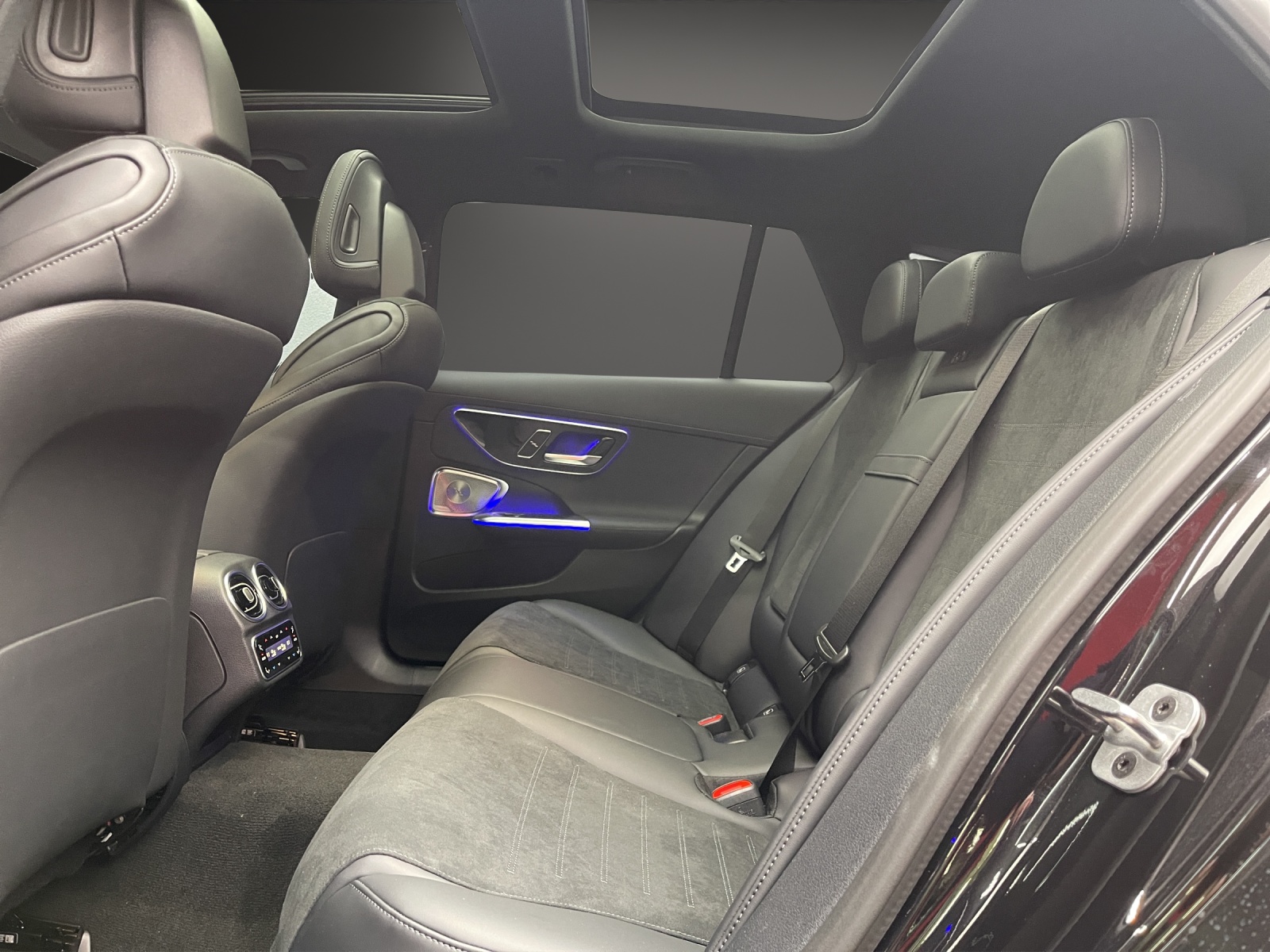 MERCEDES-BENZ C 220 d 4MATIC T-Modell Swiss Star-image-9