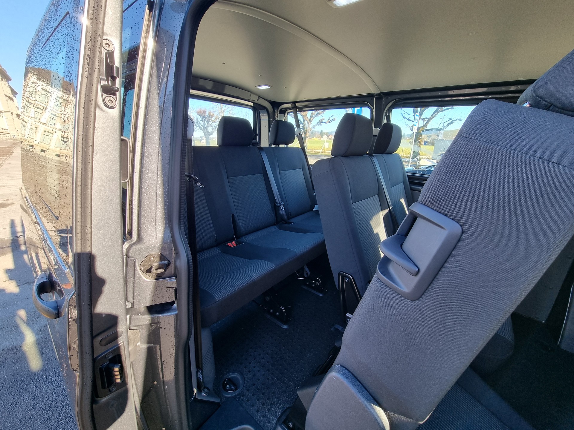 VW T6 Kombi 2.0 TDI-image-3