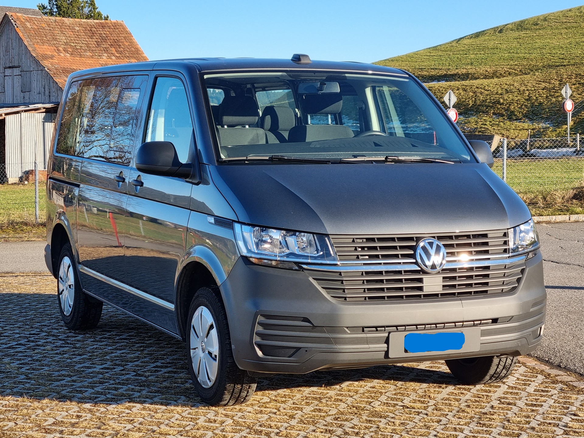 VW T6 Kombi 2.0 TDI-image-0