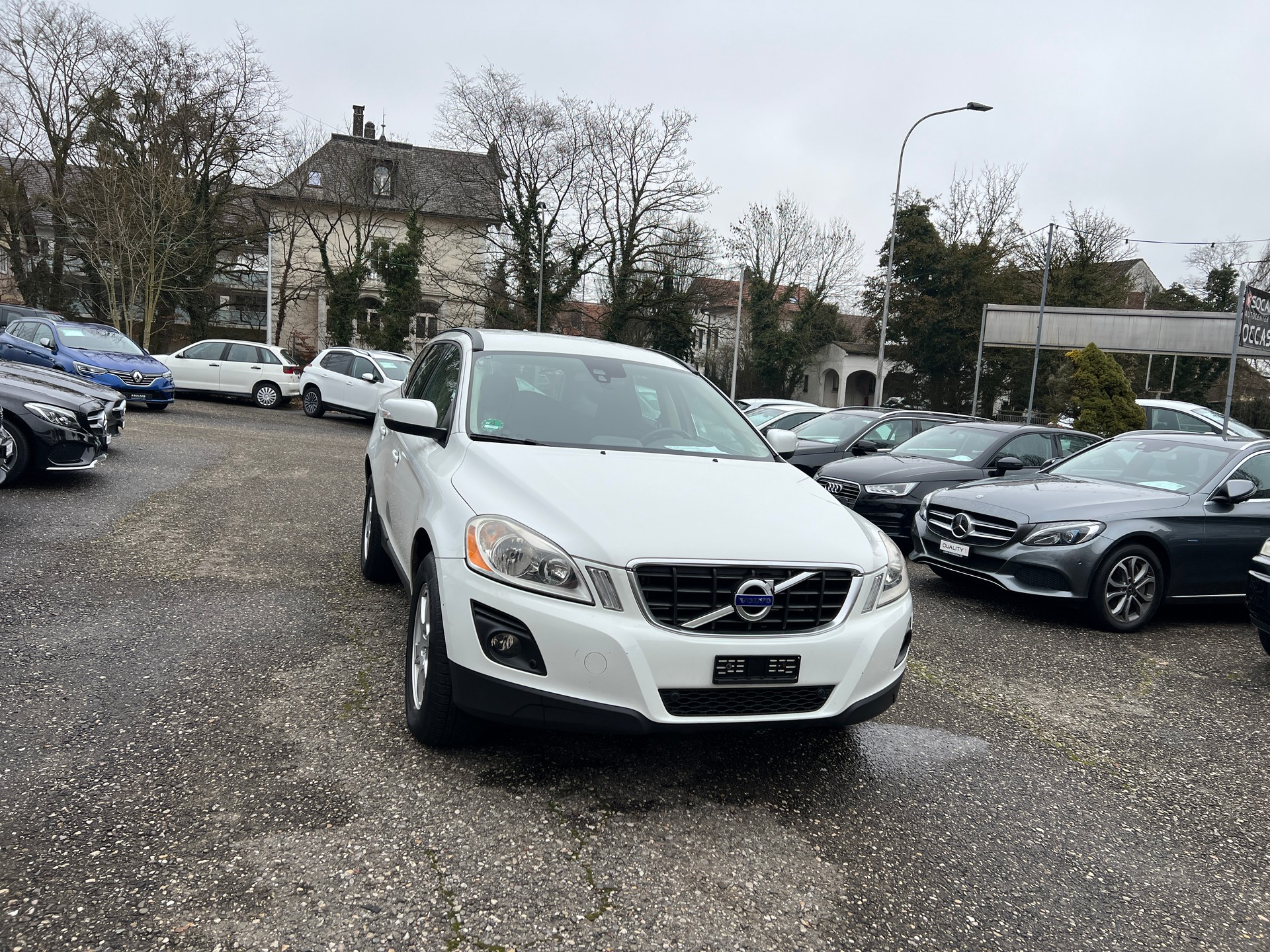 VOLVO XC60 2.4D AWD Geartronic-image-4