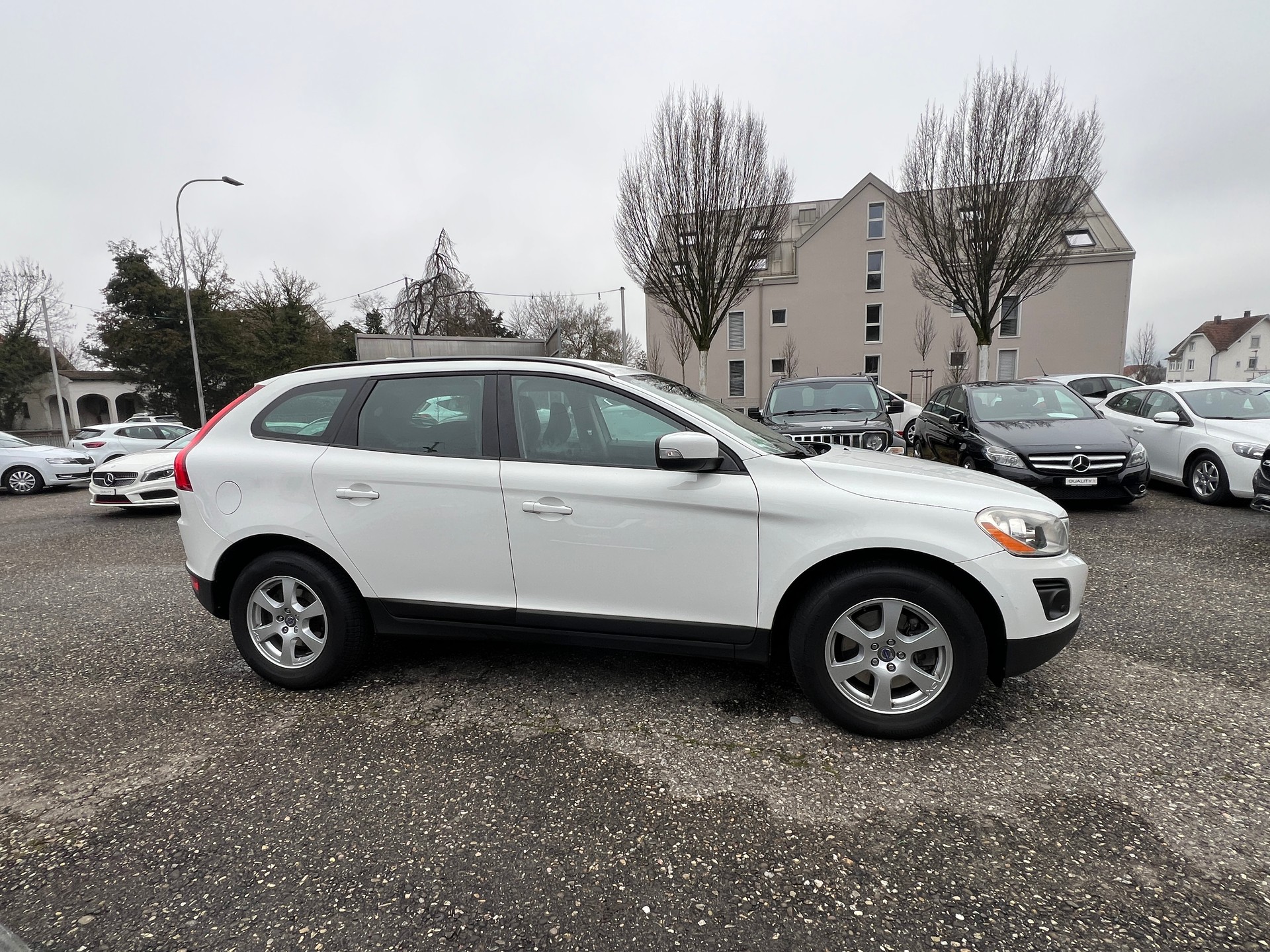 VOLVO XC60 2.4D AWD Geartronic-image-8