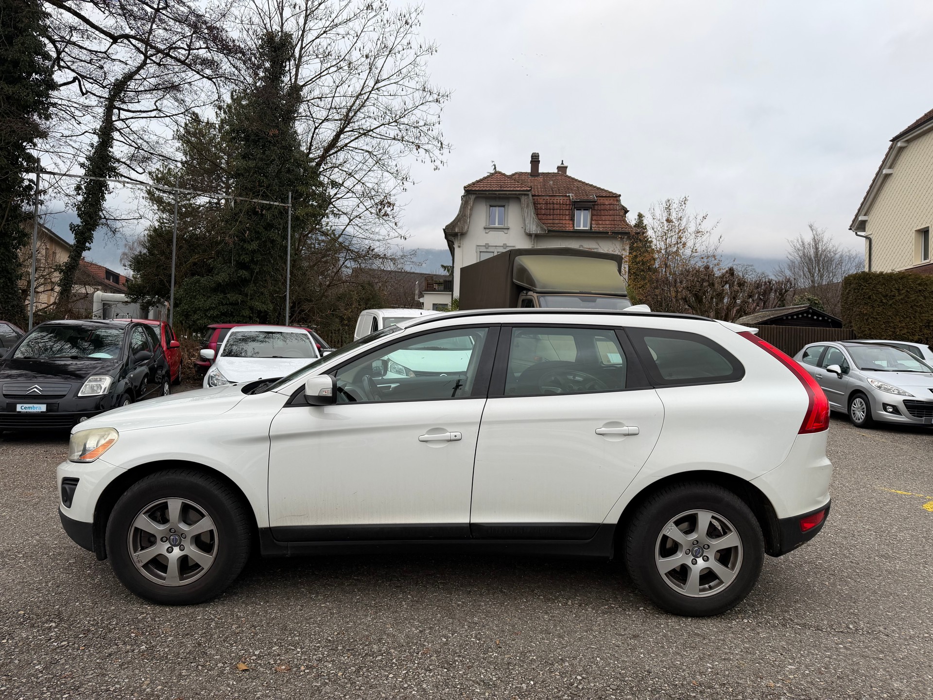VOLVO XC60 2.4D AWD Geartronic-image-1