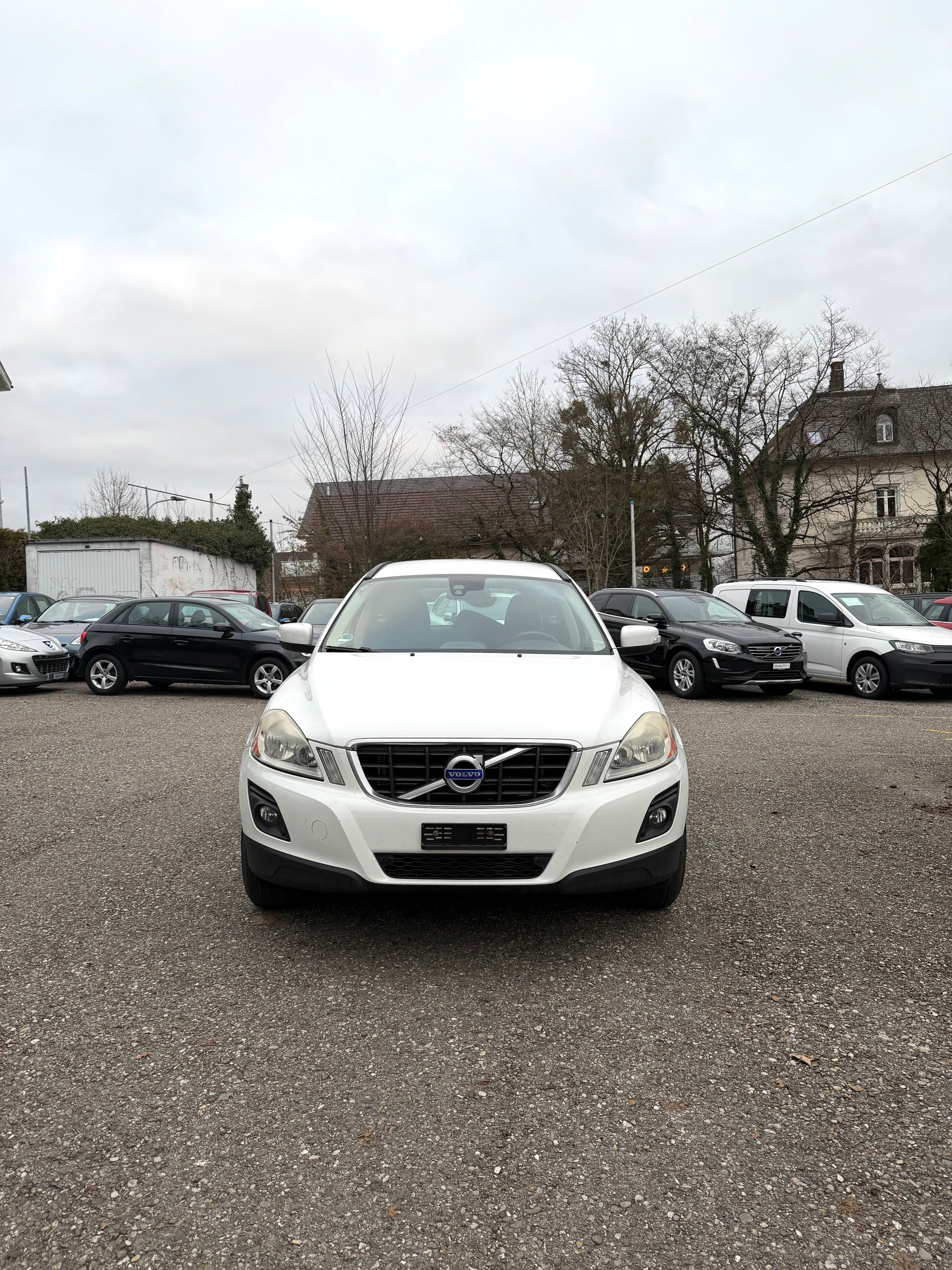 VOLVO XC60 2.4D AWD Geartronic-image-0