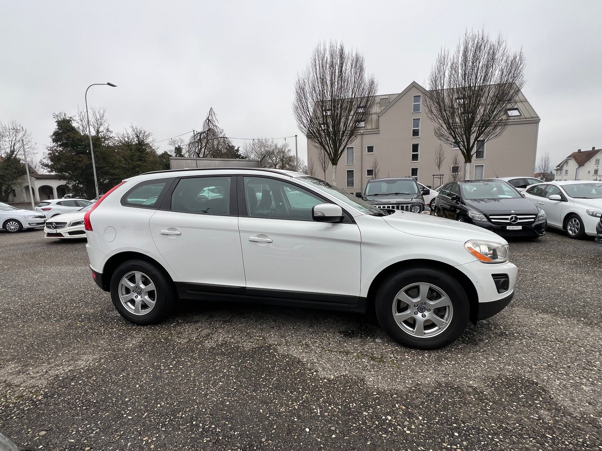 VOLVO XC60 2.4D AWD Geartronic-image-5