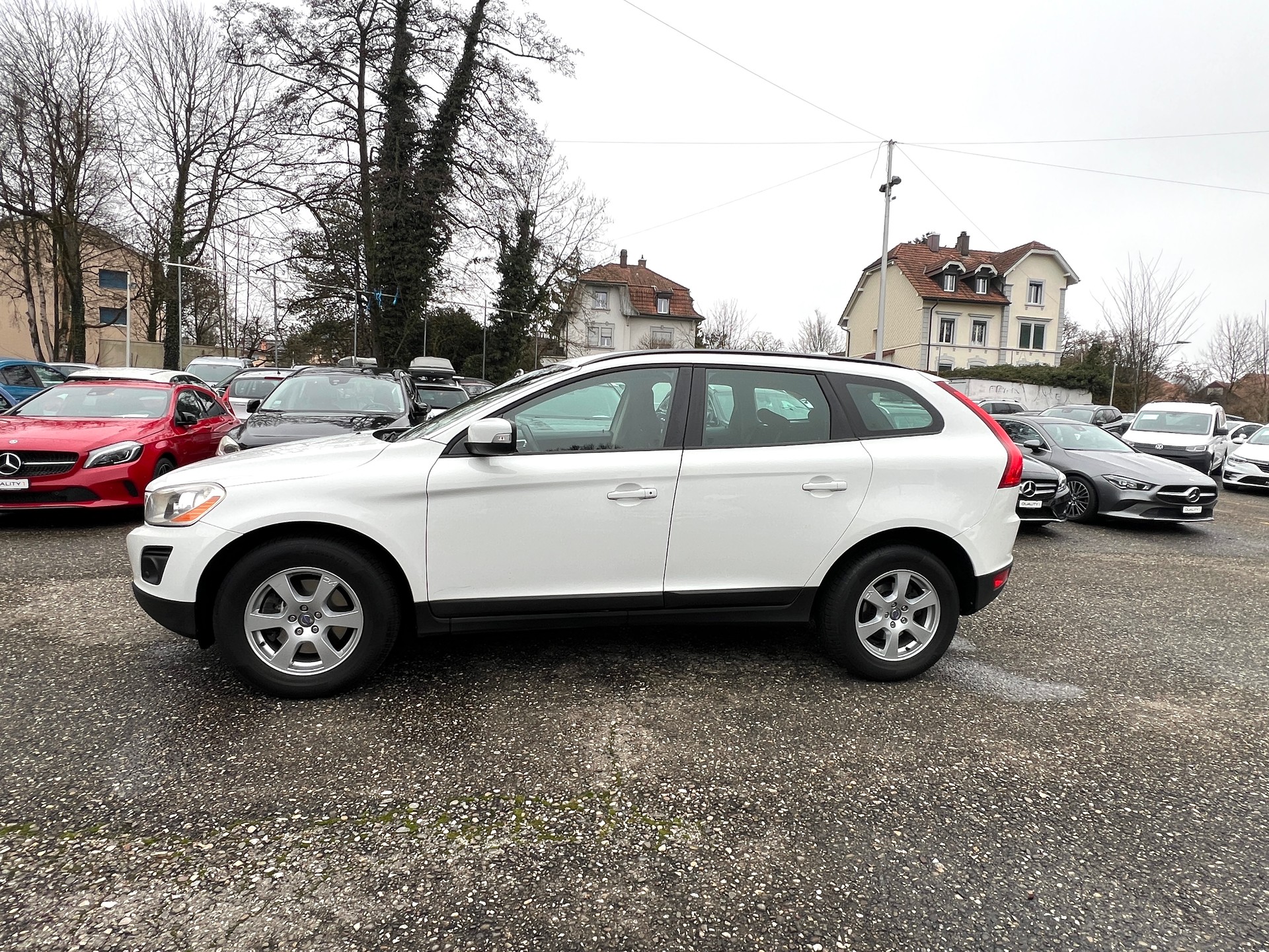 VOLVO XC60 2.4D AWD Geartronic-image-9