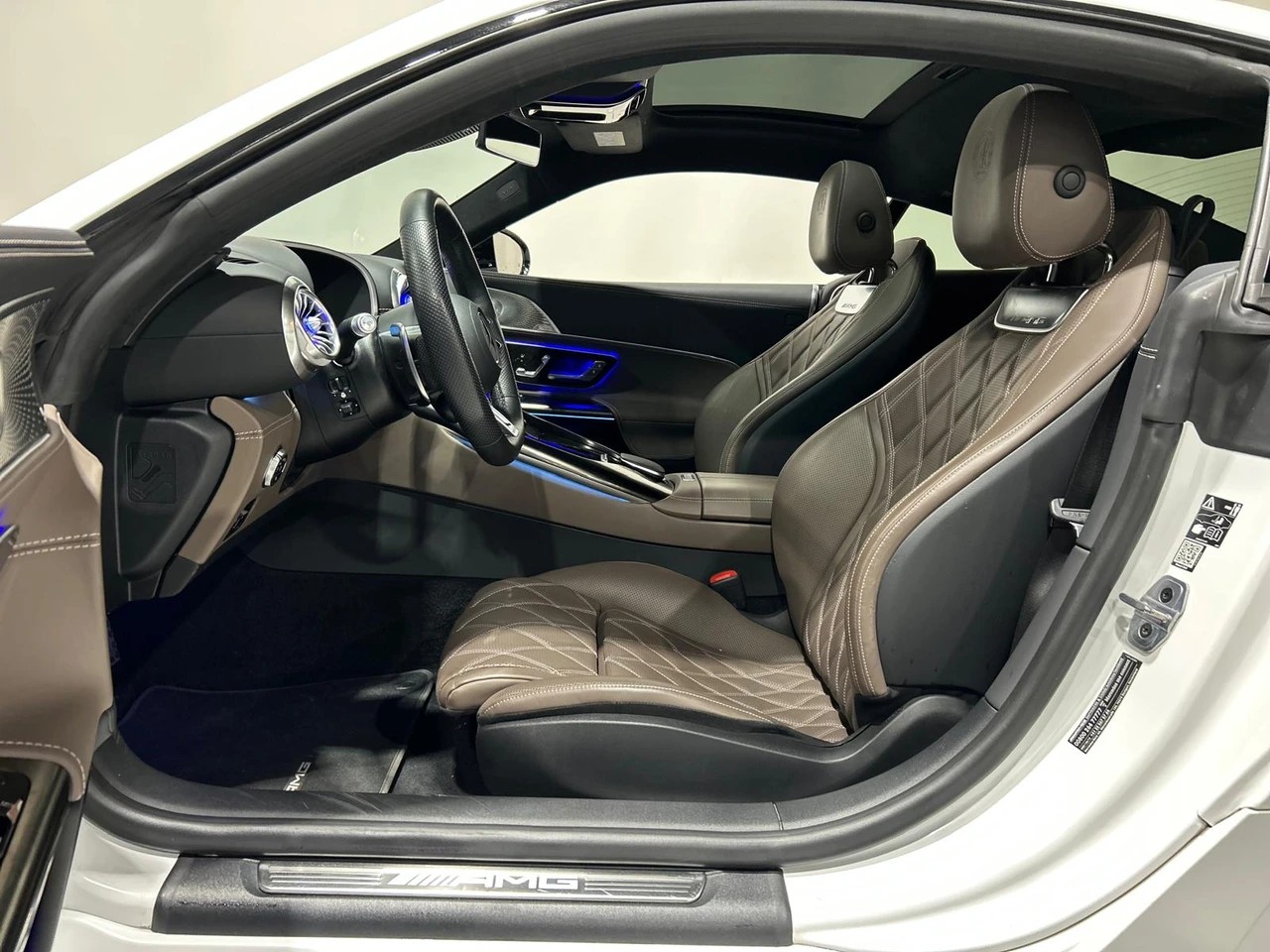MERCEDES-BENZ AMG GT 63 Executive Edition 4matic+-image-9