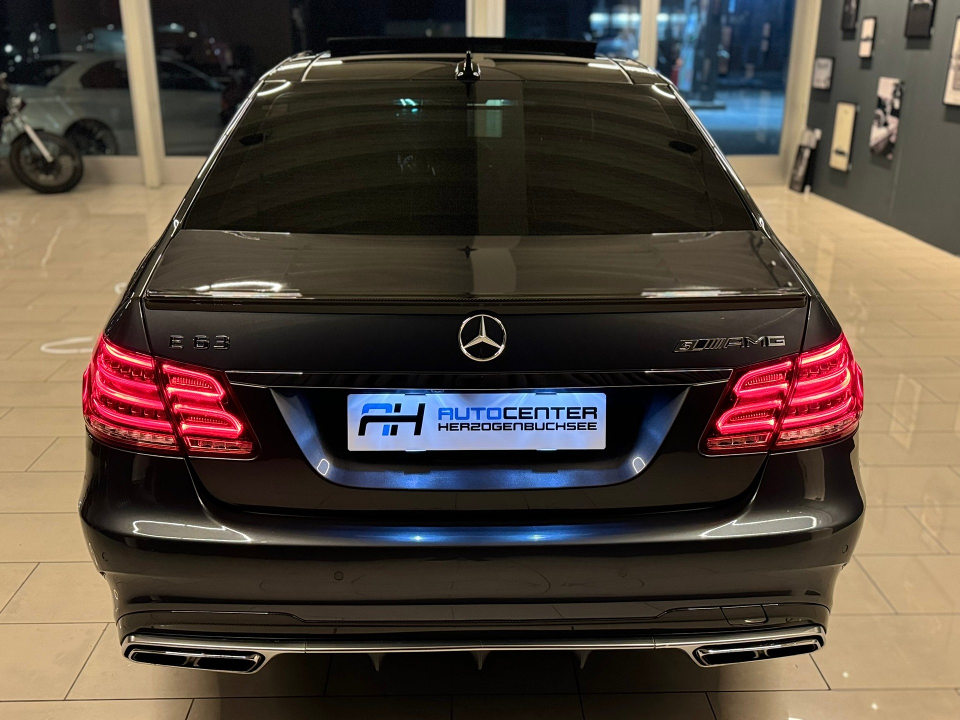 MERCEDES-BENZ E 63 AMG S 4Matic Speedshift-image-4