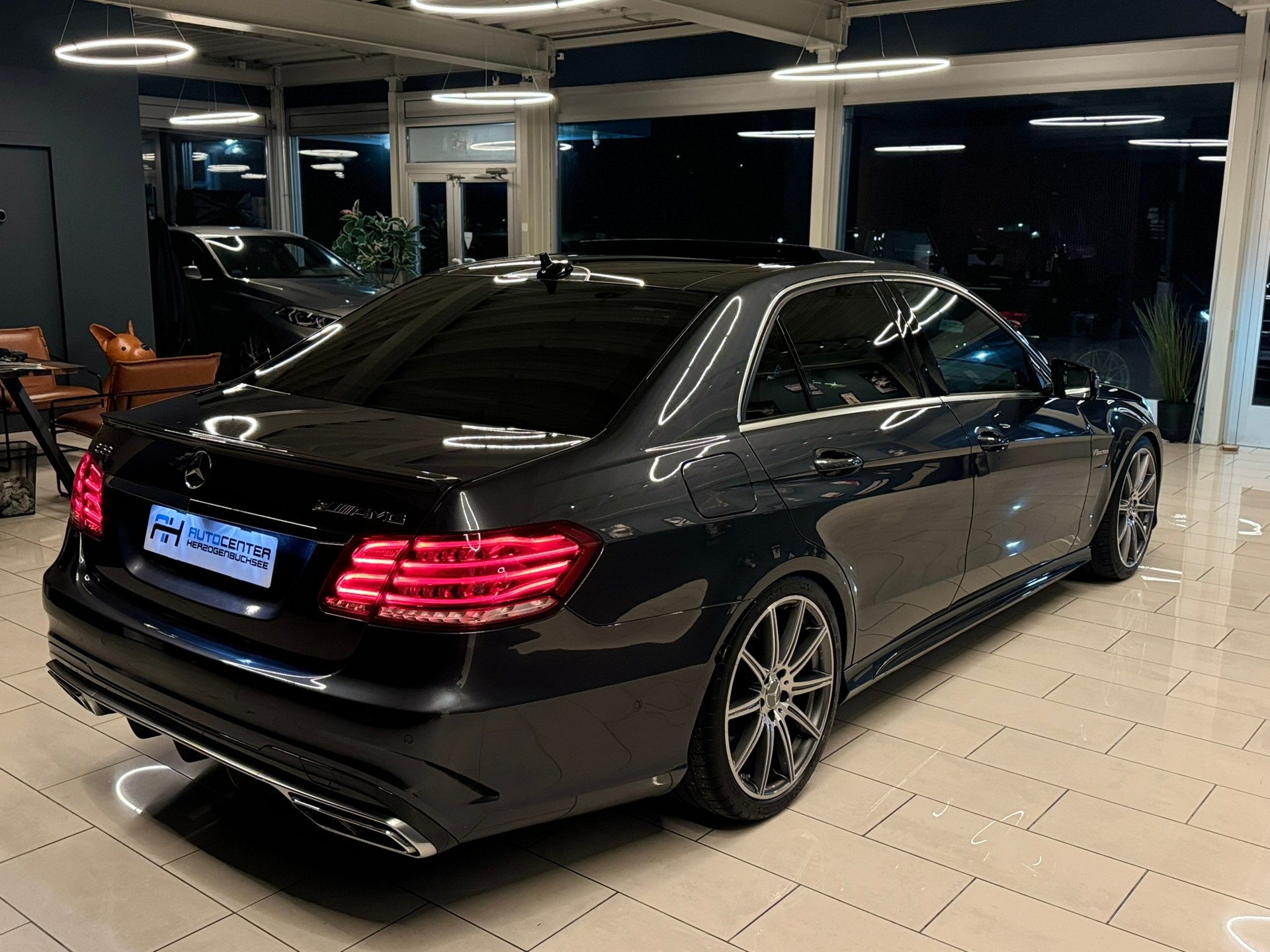 MERCEDES-BENZ E 63 AMG S 4Matic Speedshift-image-5