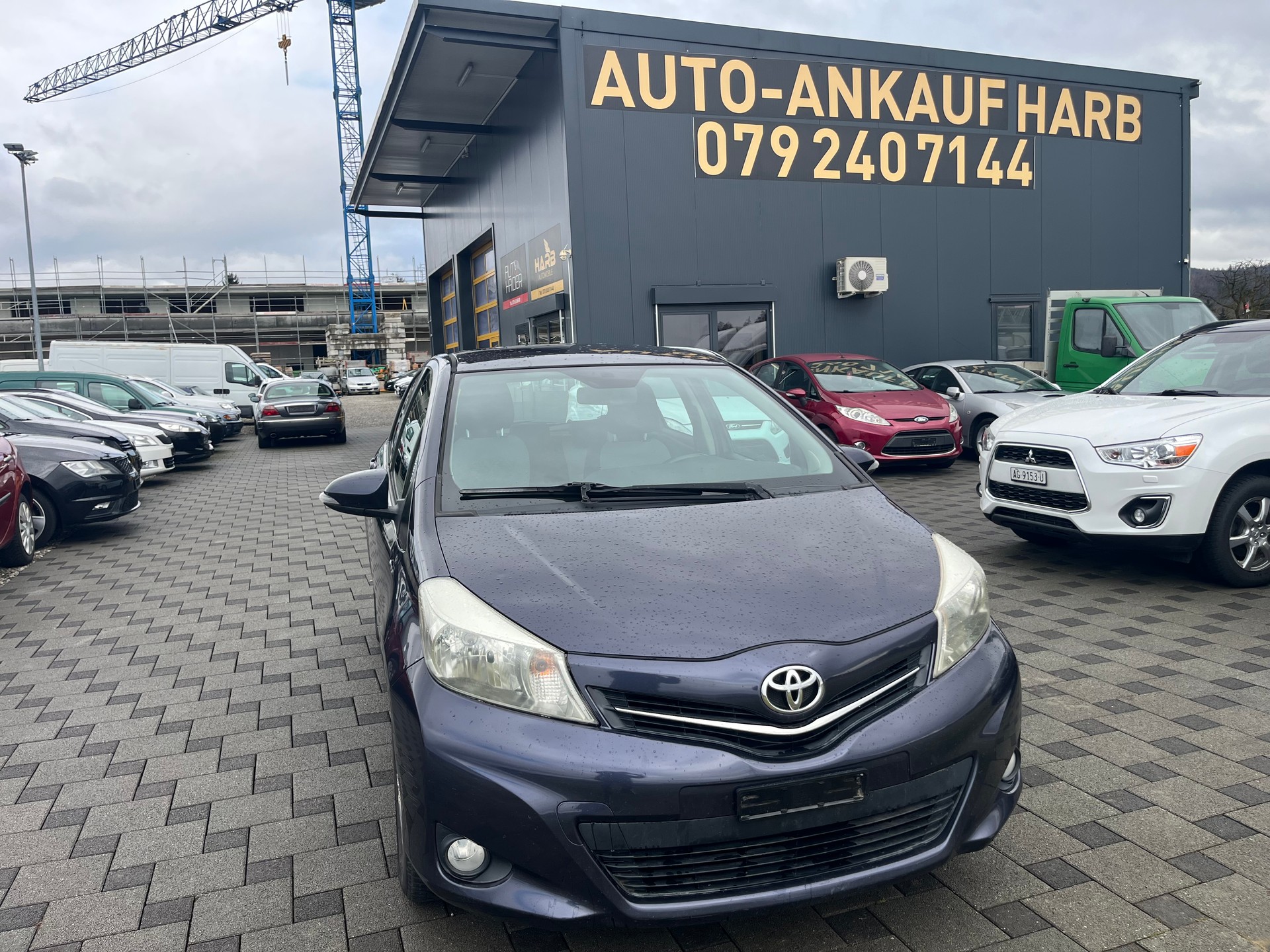TOYOTA Yaris 1.33 Luna-image-2