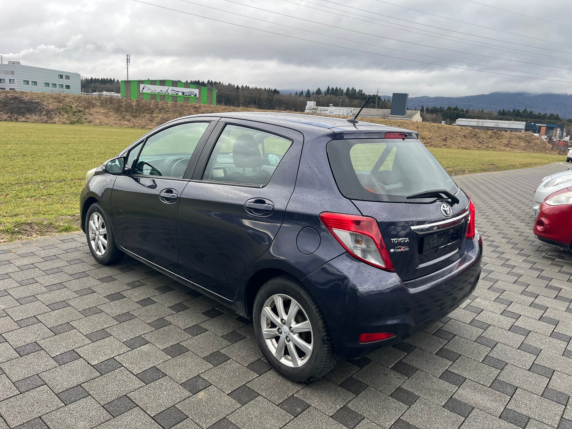 TOYOTA Yaris 1.33 Luna-image-6