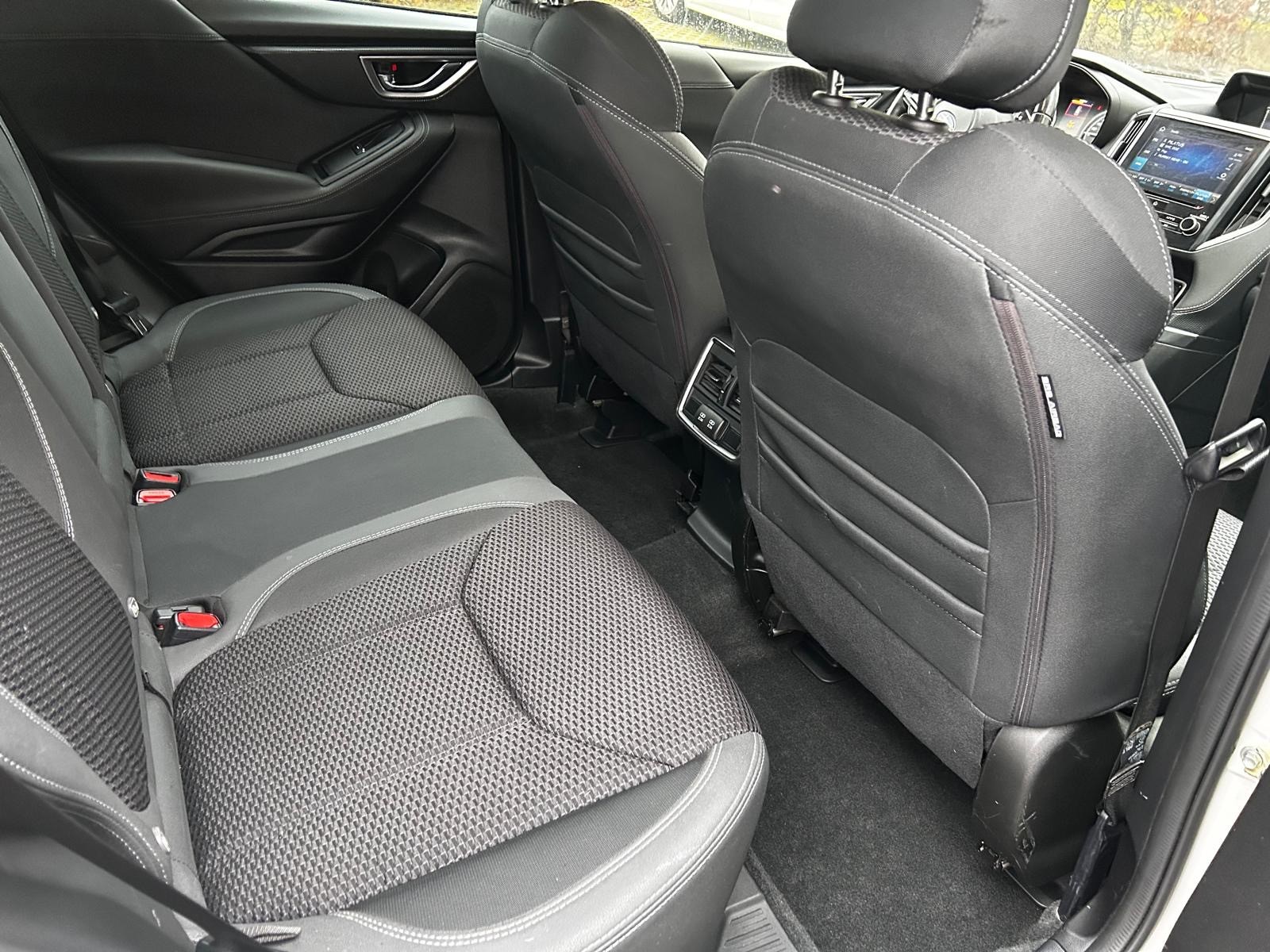 SUBARU Forester 2.0i e-Boxer Advantage Lineartronic-image-9