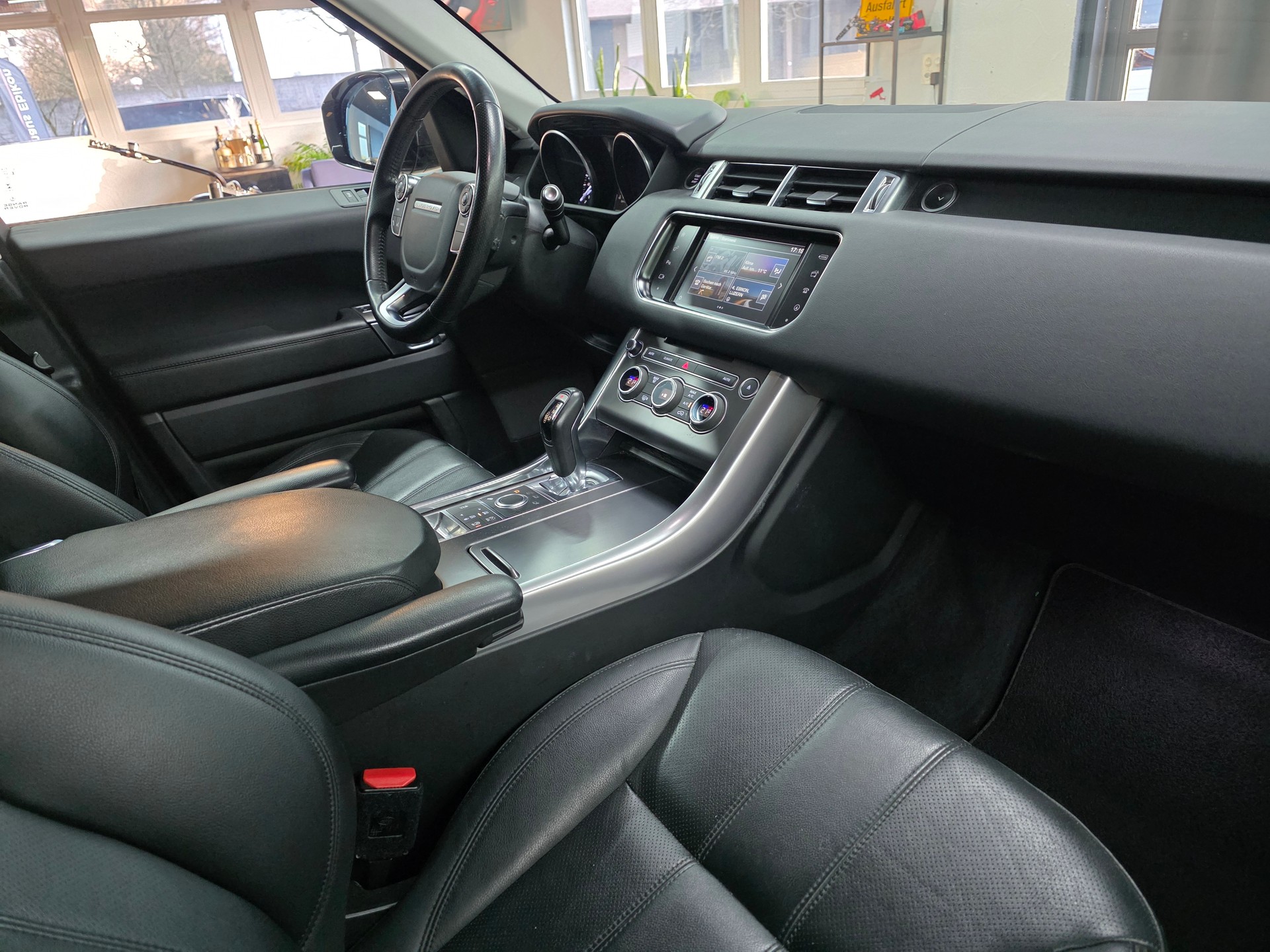 LAND ROVER Range Rover Sport 3.0 SDV6 SE Automatic 7-Plätze-image-8