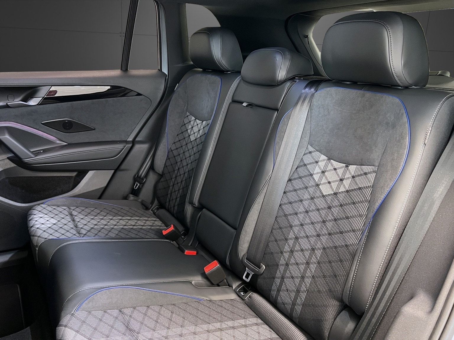 VW Tiguan 1.5 TSI evo2 eHybrid R-Line DSG-image-8