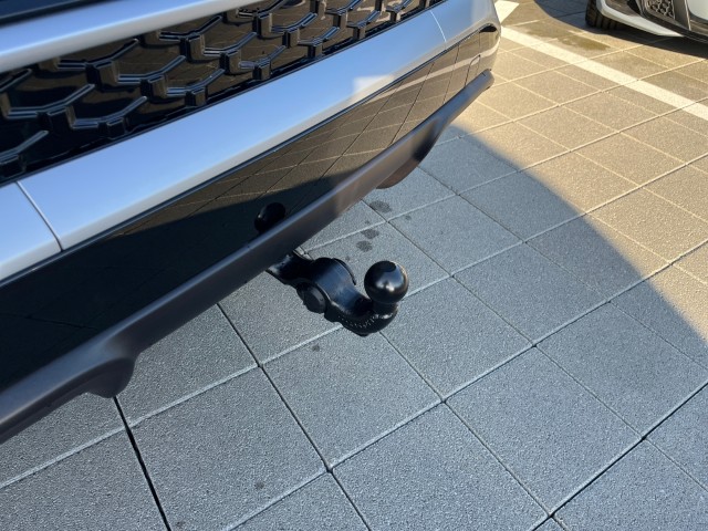 AUDI Q3 Sportback e-hybrid 200 kW S tronig-image-22