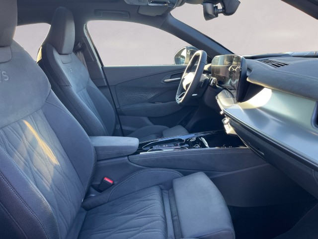 AUDI Q3 Sportback e-hybrid 200 kW S tronig-image-16