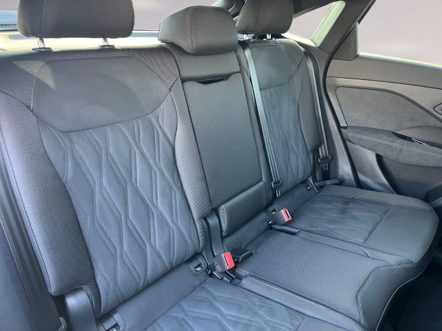 AUDI Q3 Sportback e-hybrid 200 kW S tronig-image-17