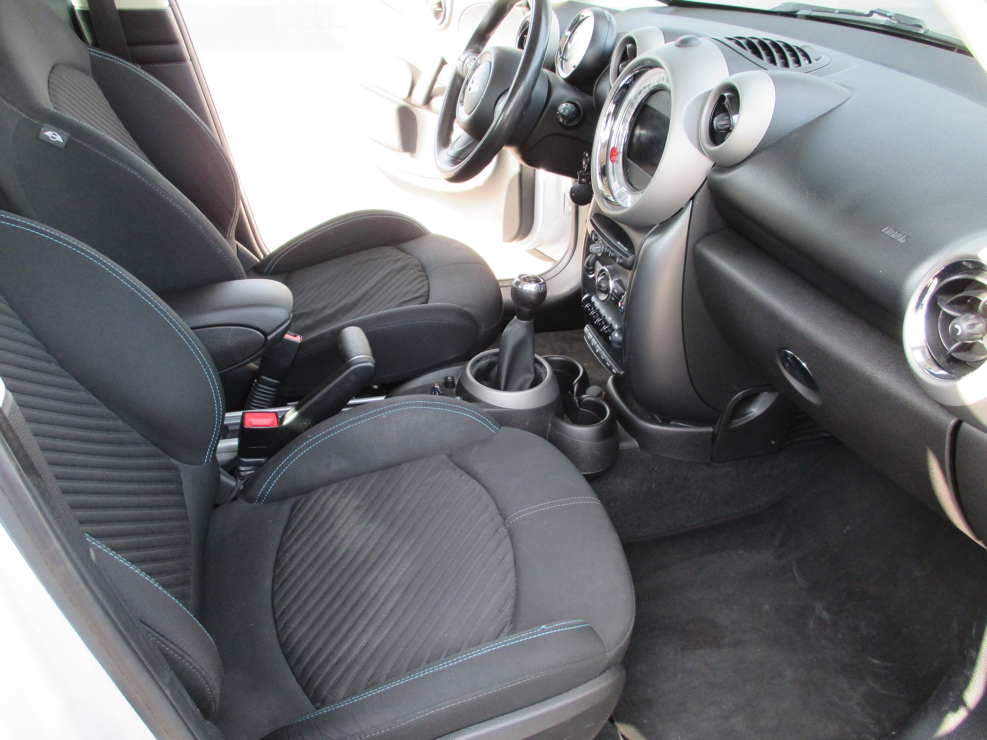 MINI Countryman Cooper S FWD-image-12