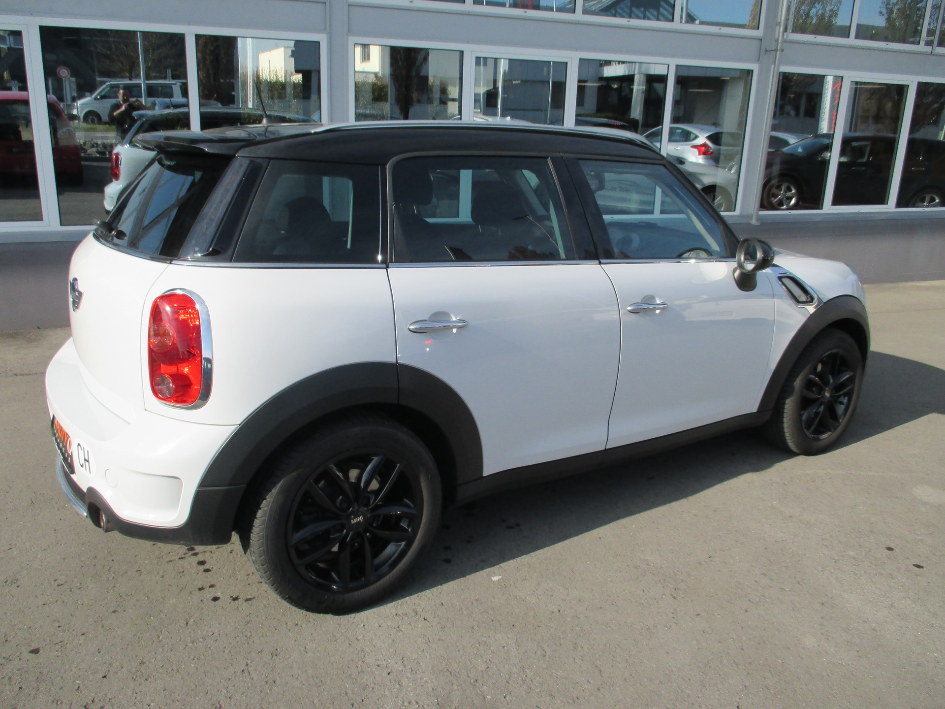 MINI Countryman Cooper S FWD-image-3