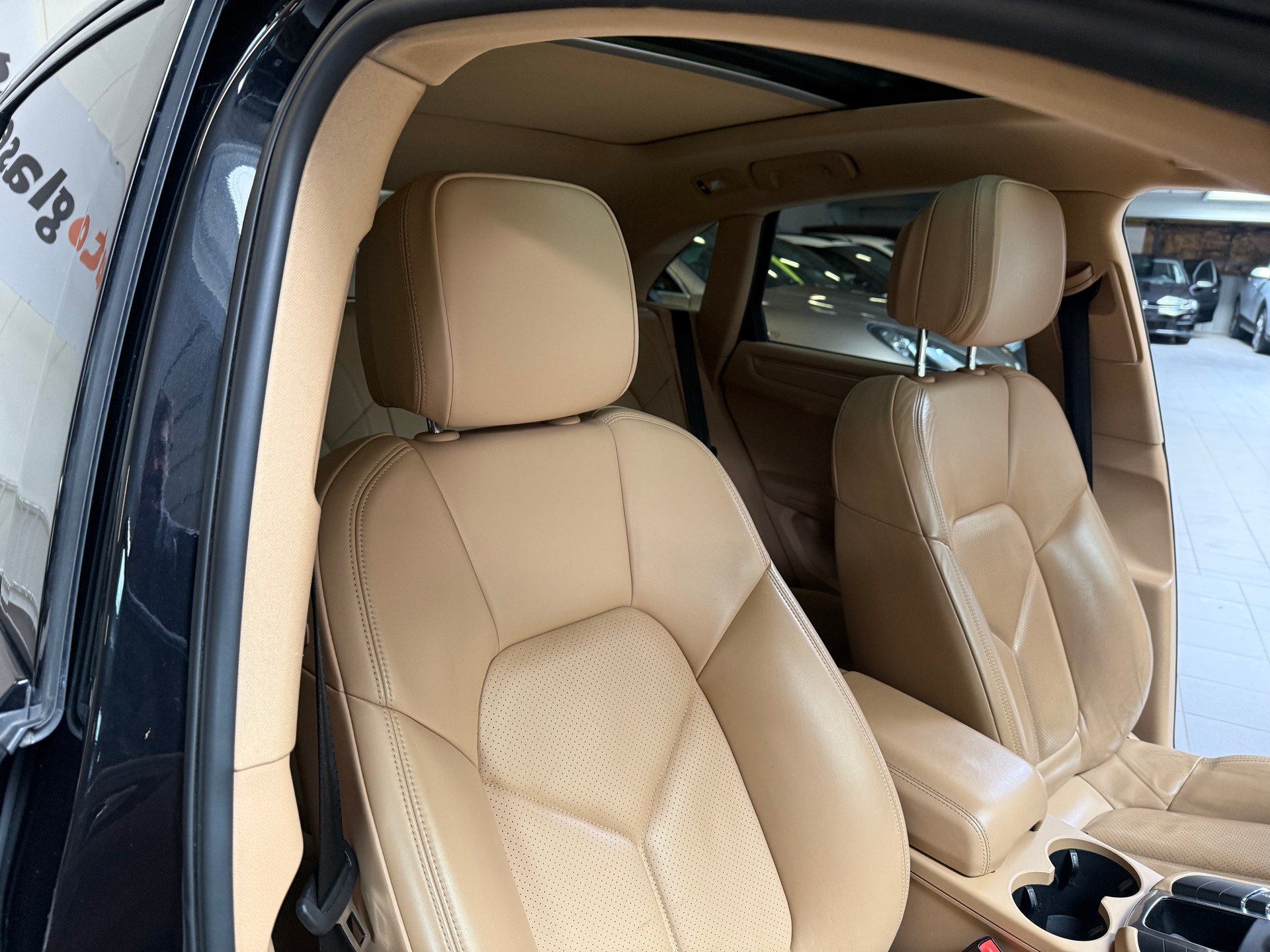 PORSCHE Macan S PDK-image-11