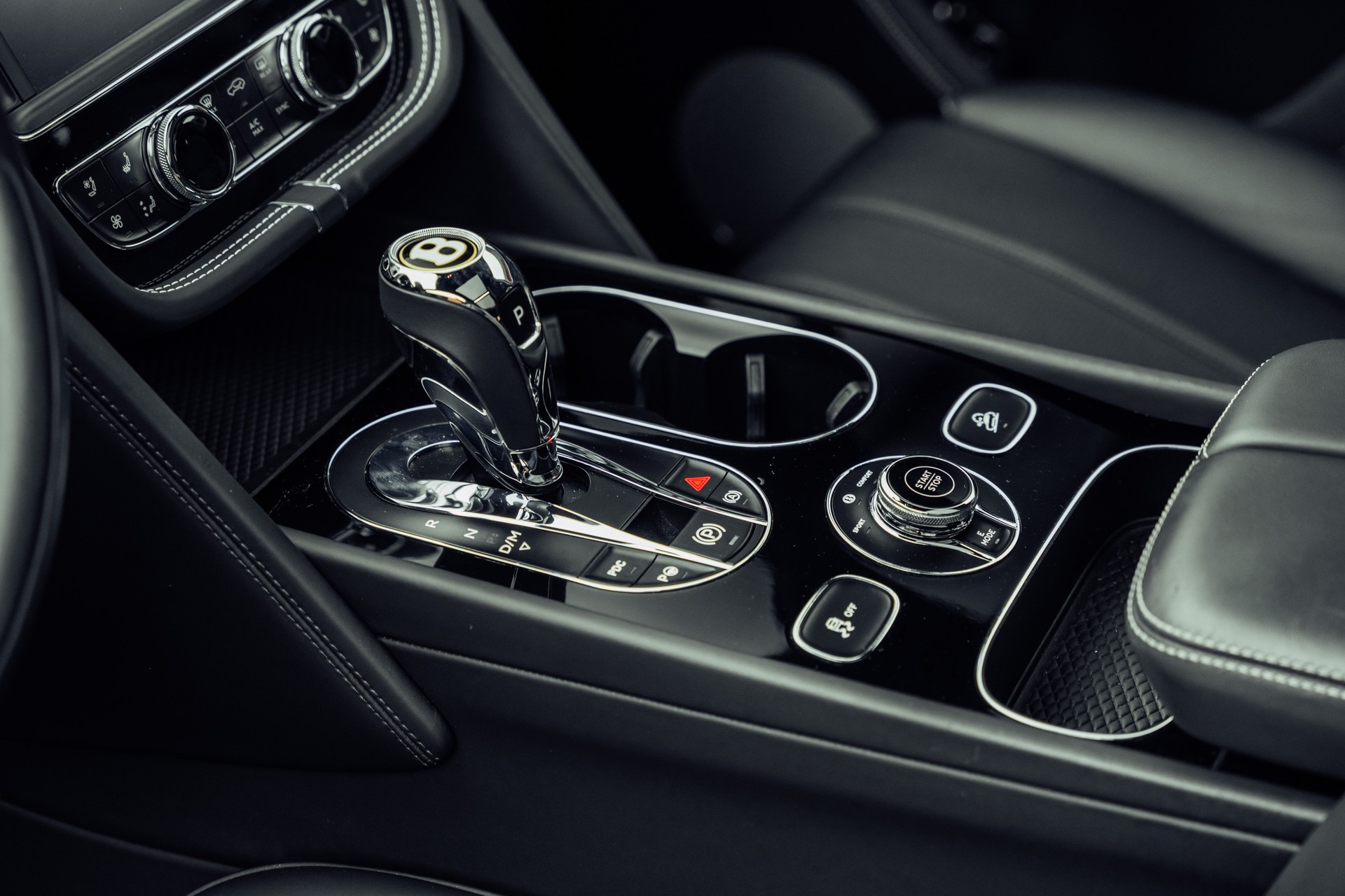 BENTLEY Bentayga V6 Hybrid-image-13