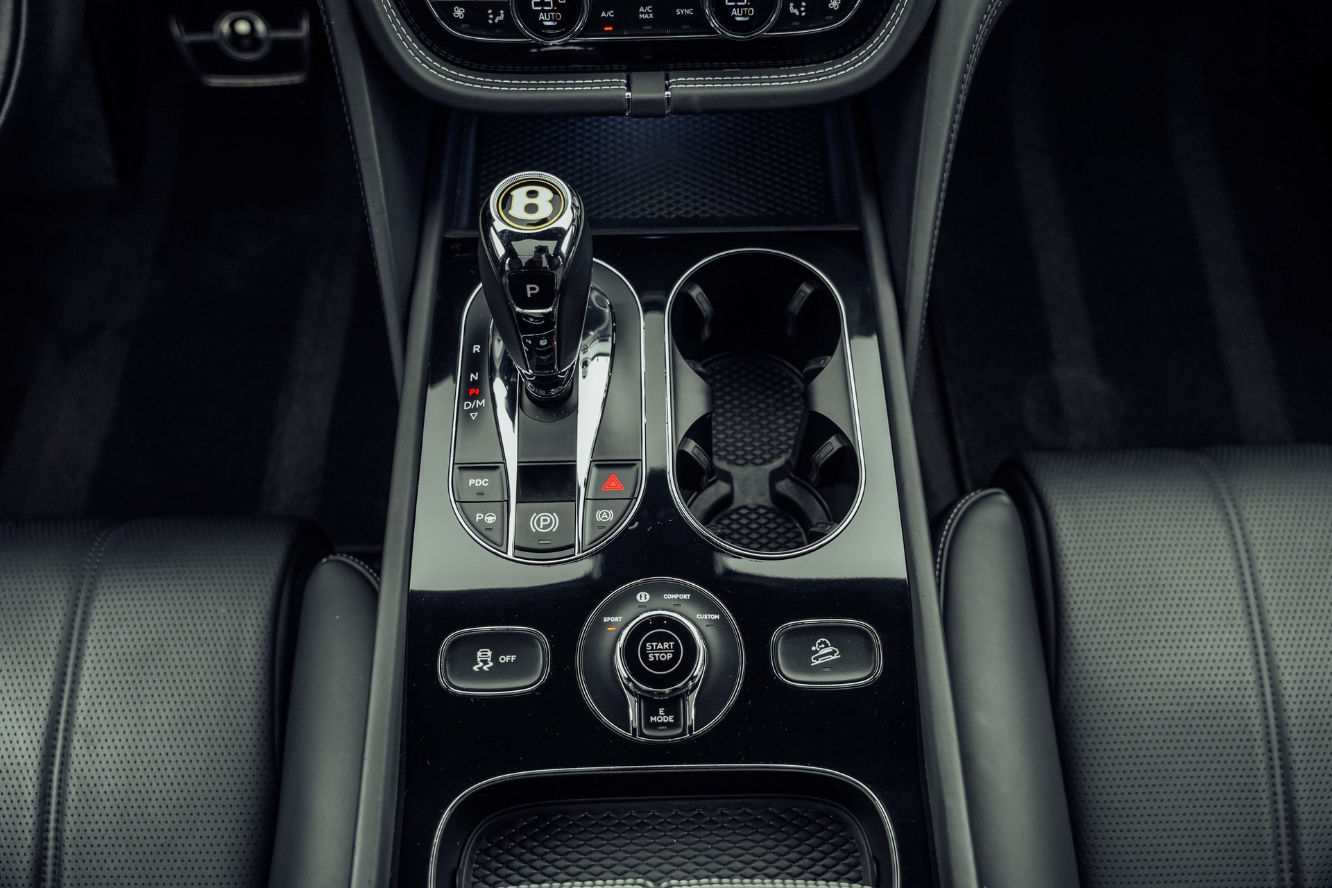 BENTLEY Bentayga V6 Hybrid-image-12