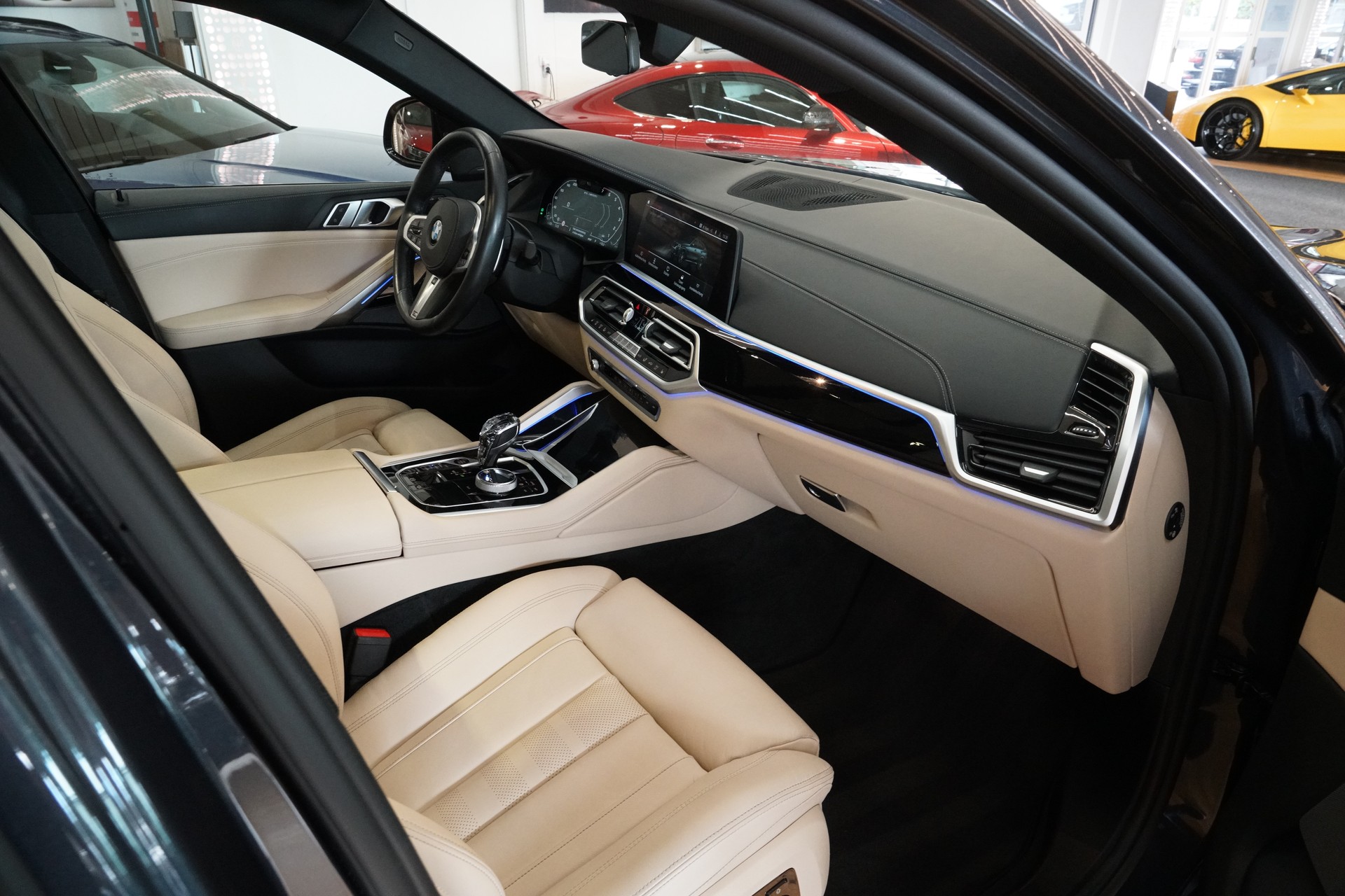 BMW X6 M50i Steptronic-image-11