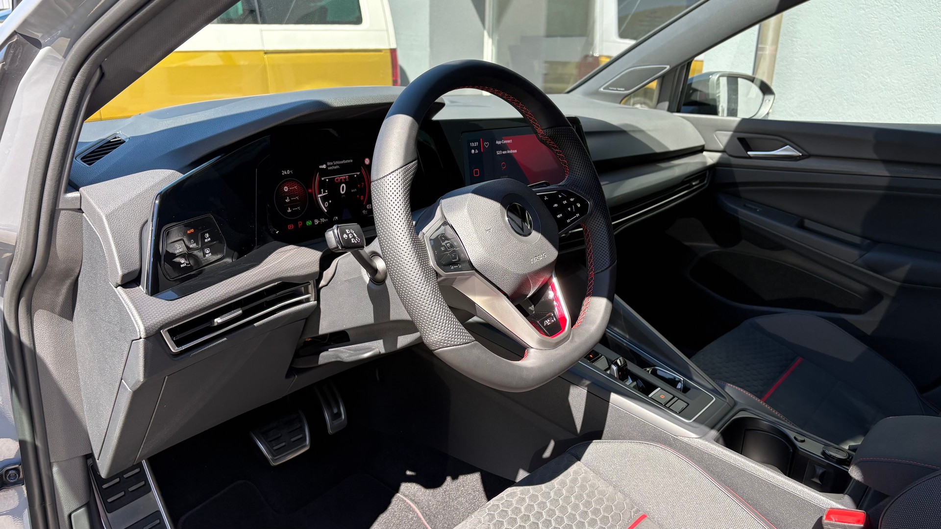 VW Golf 2.0 TSI GTI Clubsport 45 DSG-image-5