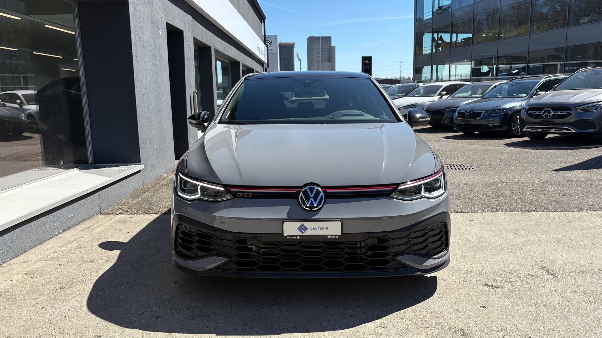 VW Golf 2.0 TSI GTI Clubsport 45 DSG-image-2
