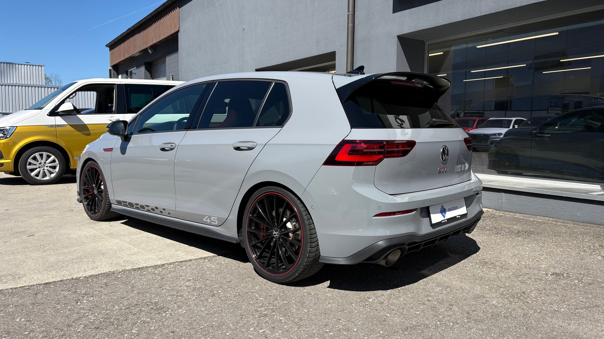 VW Golf 2.0 TSI GTI Clubsport 45 DSG-image-1