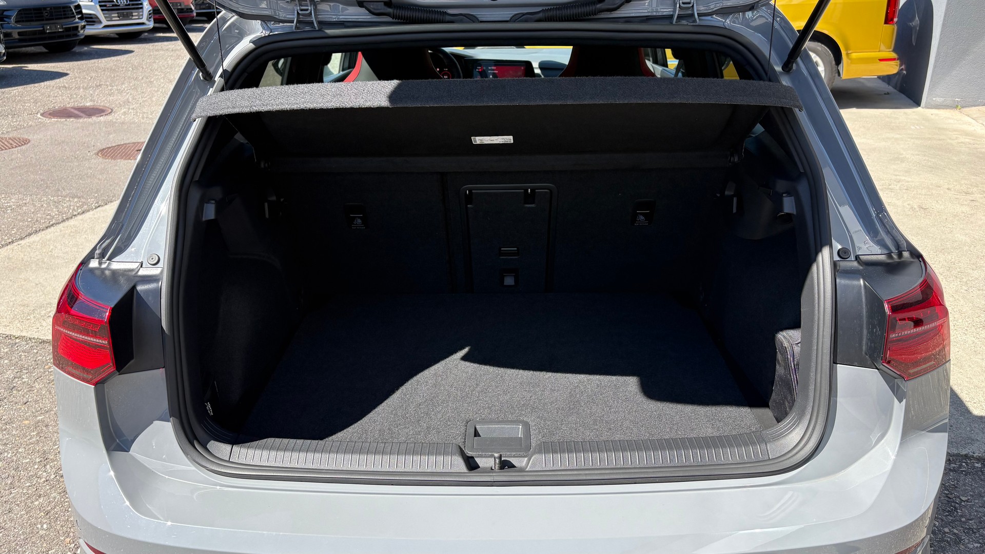 VW Golf 2.0 TSI GTI Clubsport 45 DSG-image-9