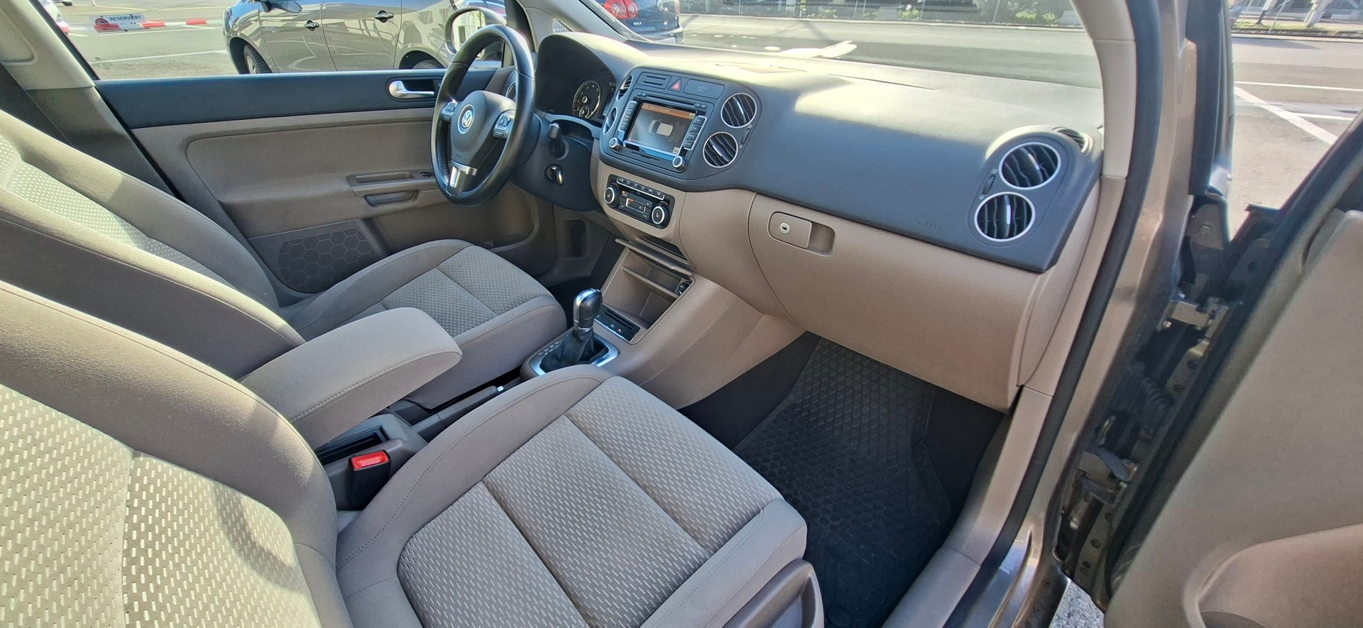 VW Golf Plus 1.4 TSI Team DSG-image-5