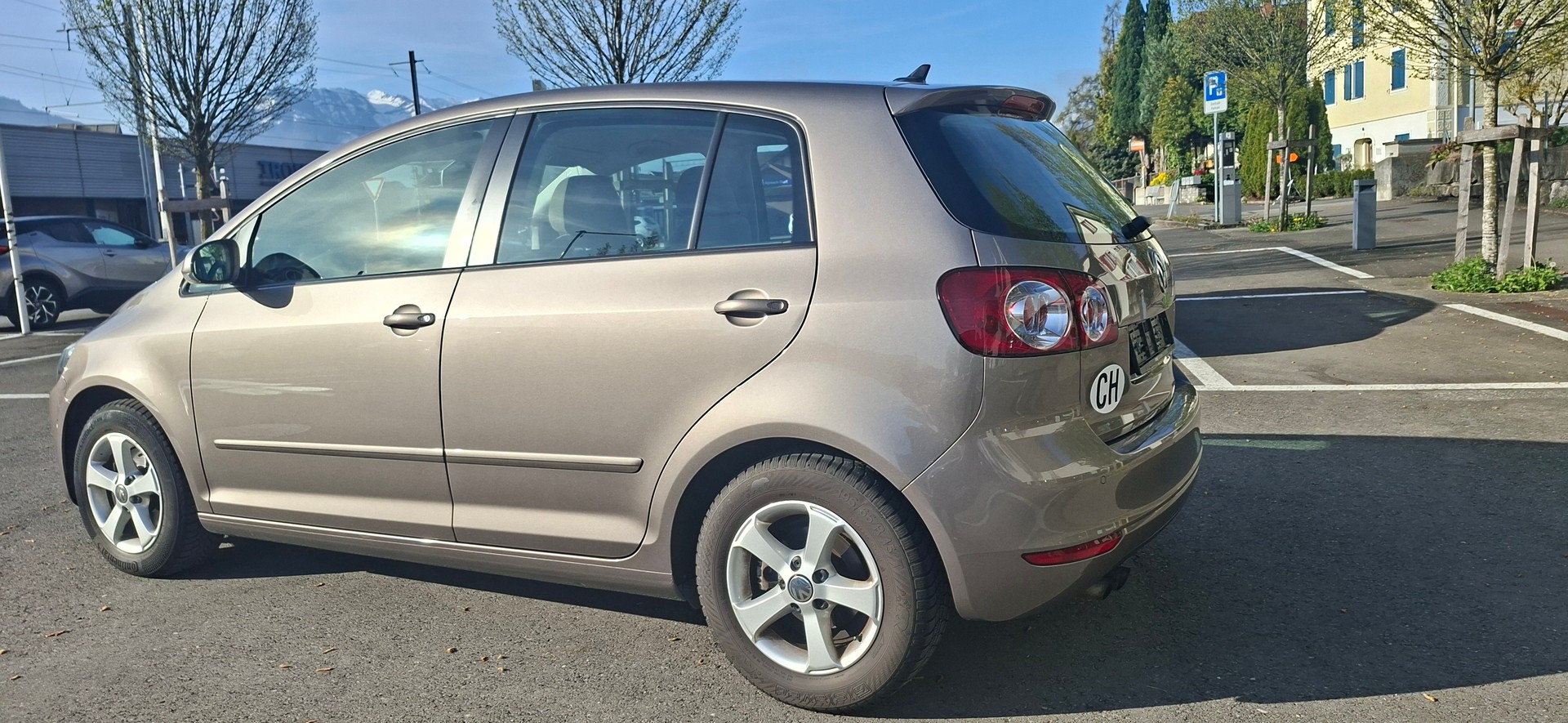 VW Golf Plus 1.4 TSI Team DSG-image-4