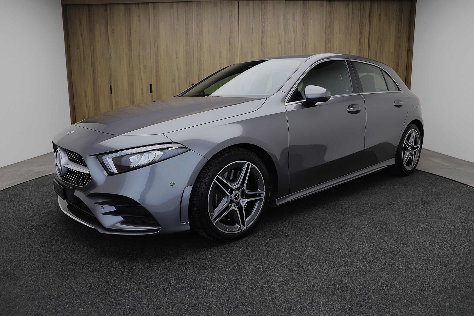 MERCEDES-BENZ A 250 AMG Line 4Matic 7G-DCT-image-0