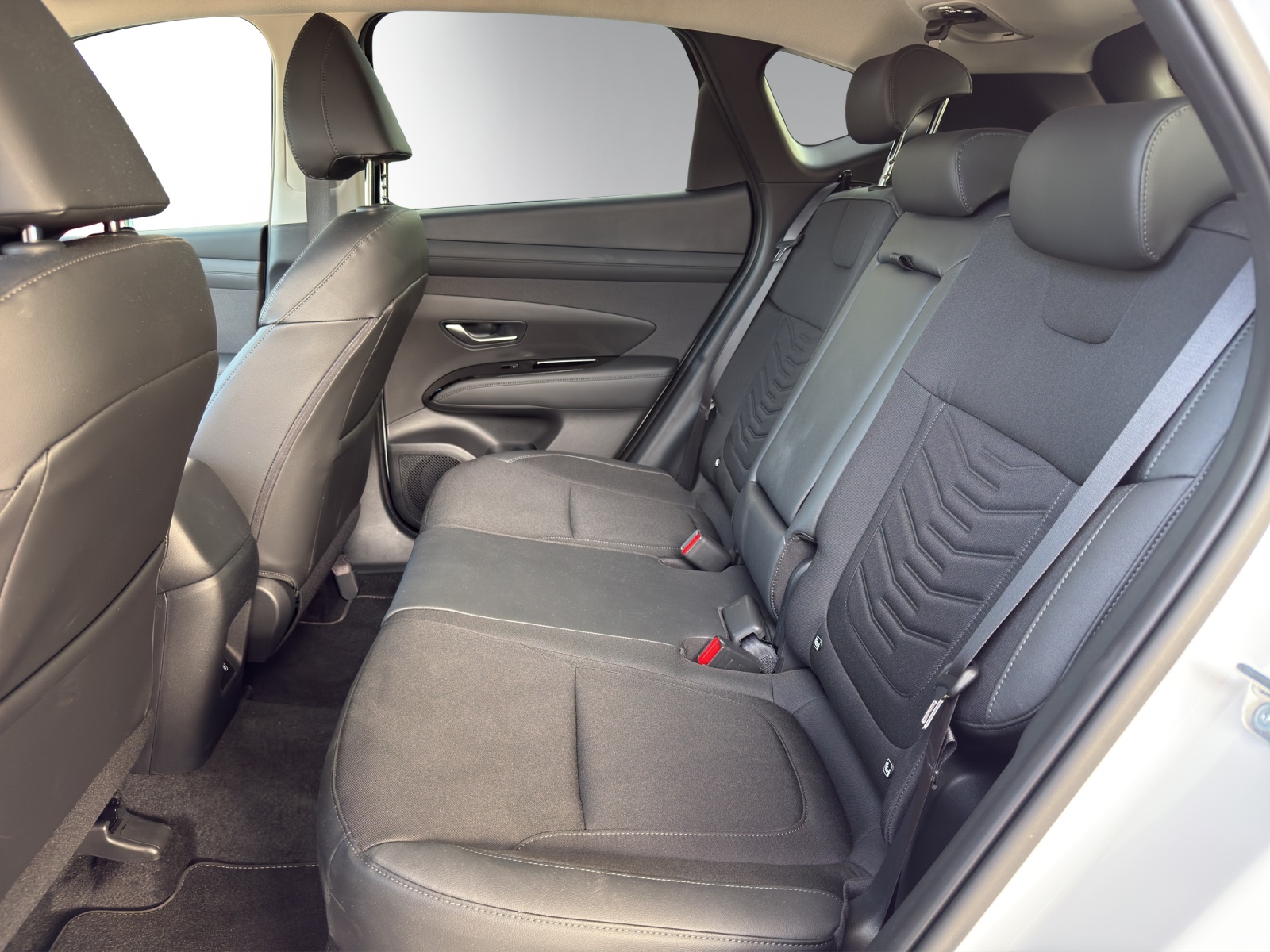 HYUNDAI Tucson 1.6 HEV Amplia 4WD-image-9