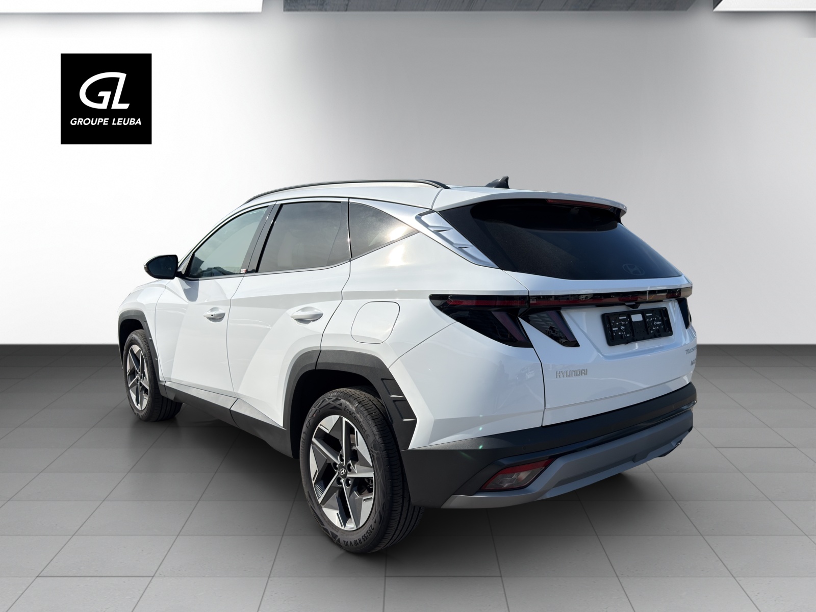 HYUNDAI Tucson 1.6 HEV Amplia 4WD-image-1
