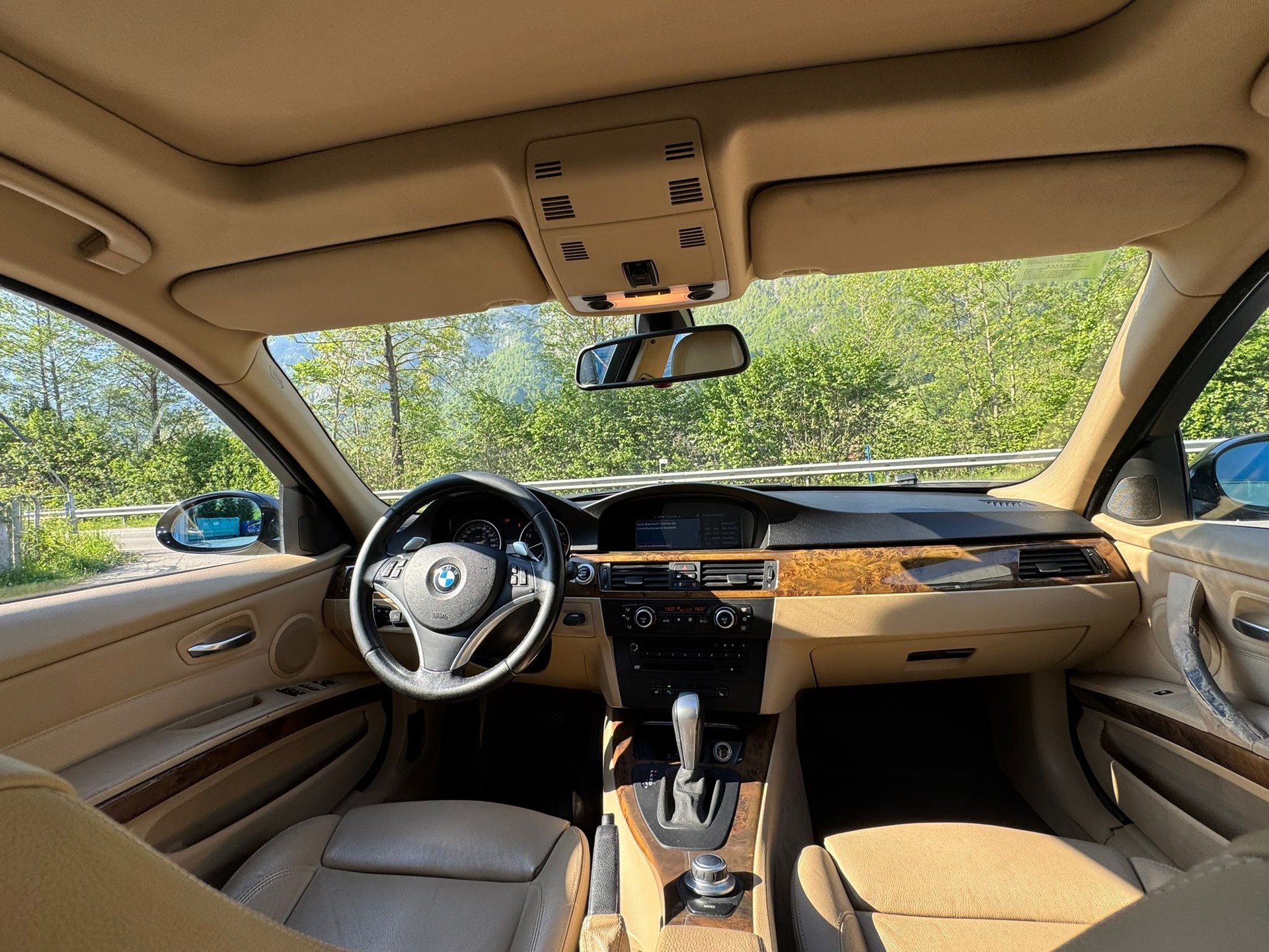 BMW 335xi Touring Steptronic-image-10