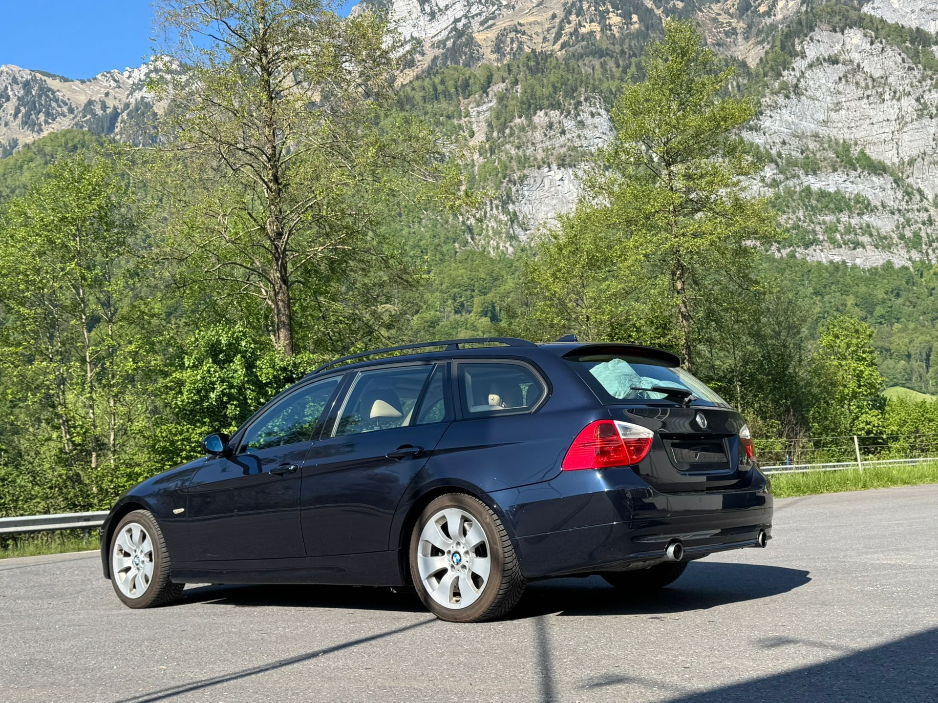 BMW 335xi Touring Steptronic-image-8