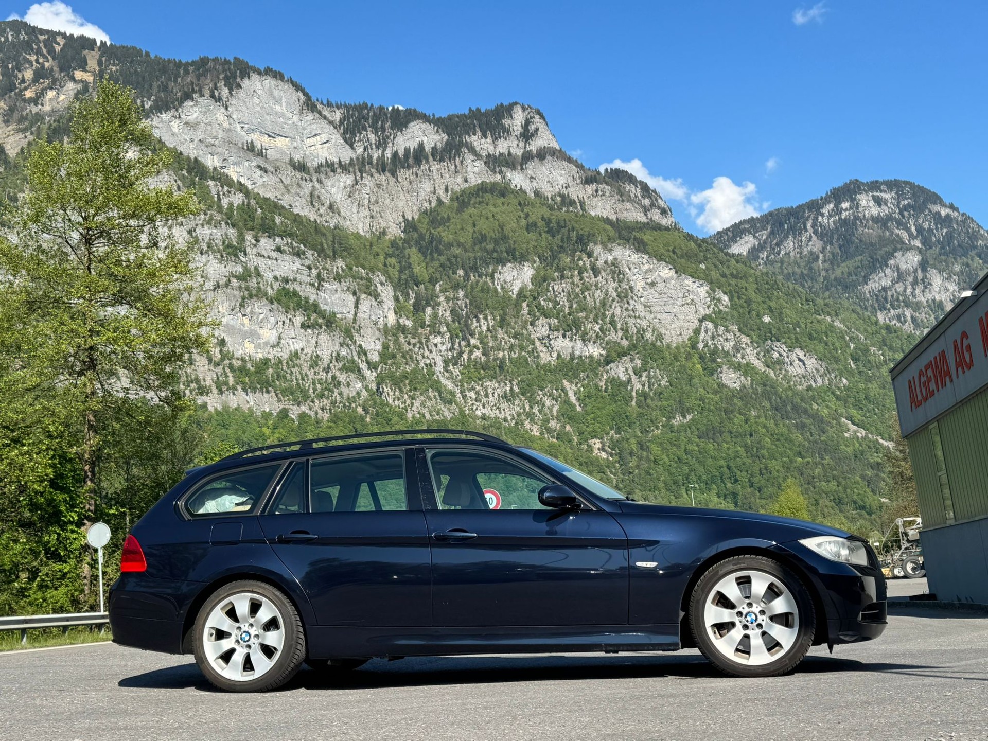 BMW 335xi Touring Steptronic-image-4