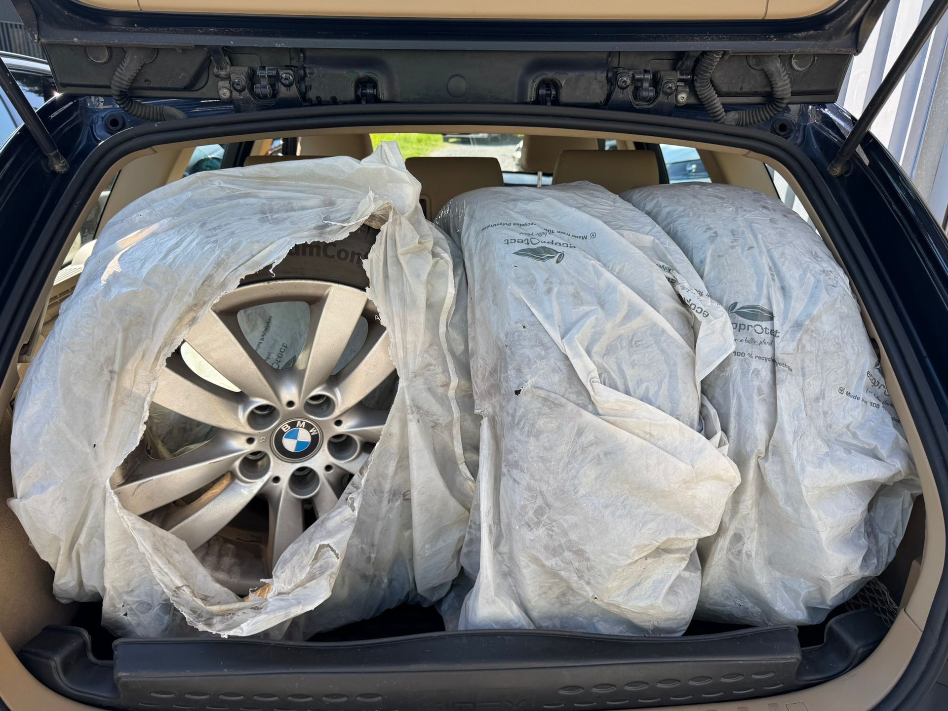 BMW 335xi Touring Steptronic-image-5