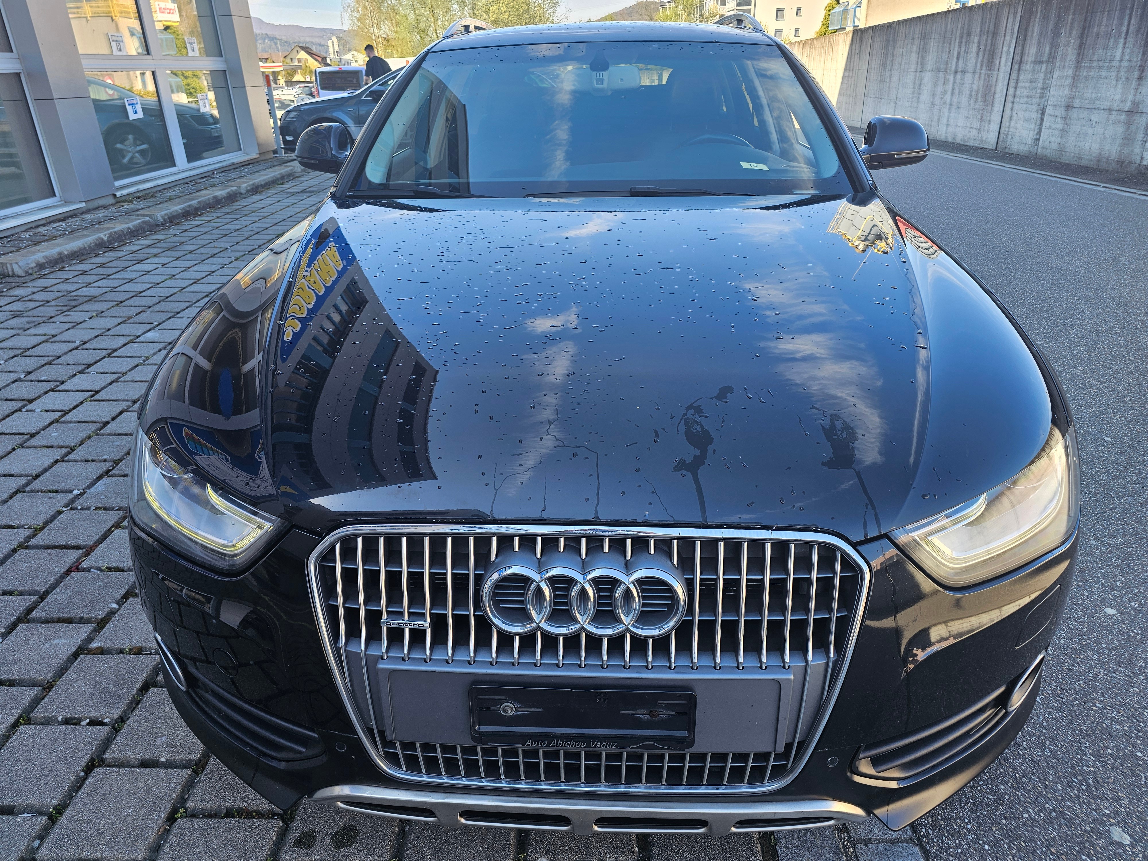 Car photo