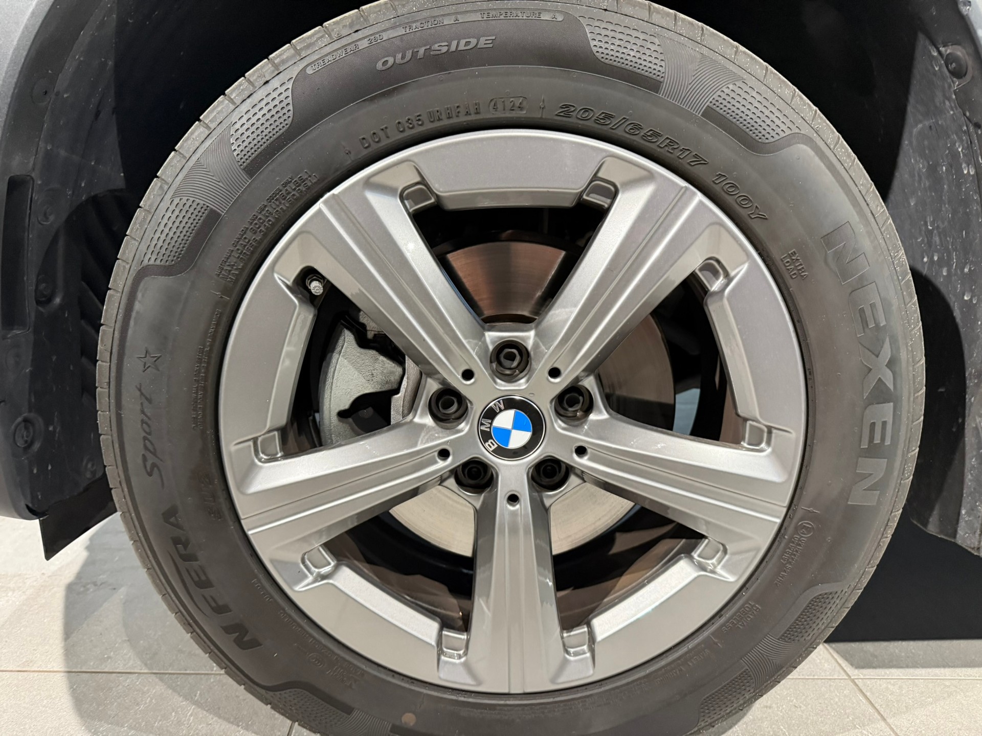 BMW X1 sDrive 18i-image-9