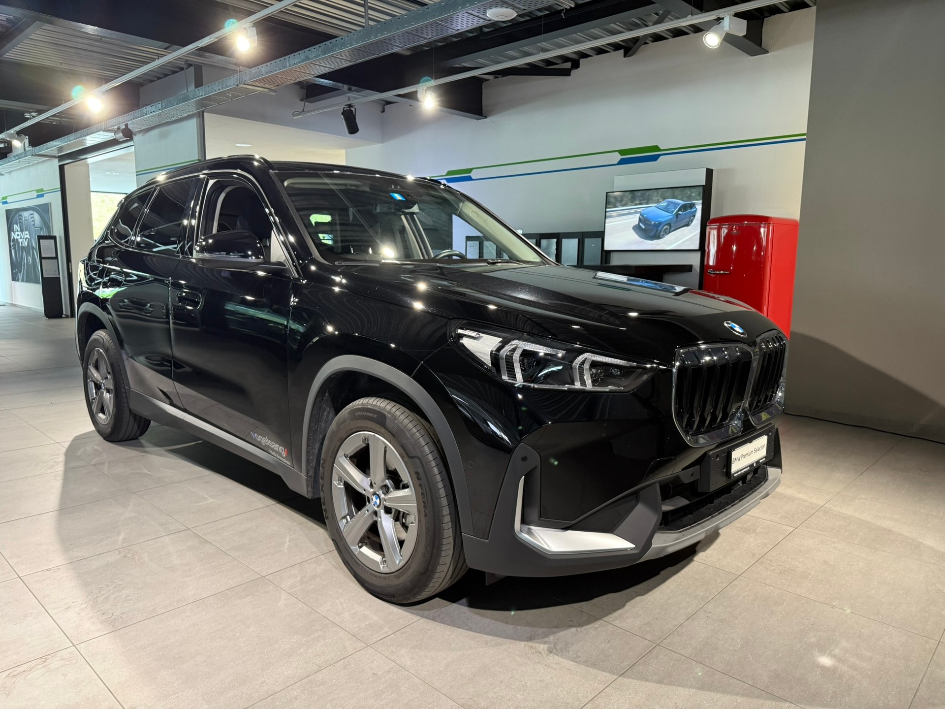 BMW X1 sDrive 18i-image-0