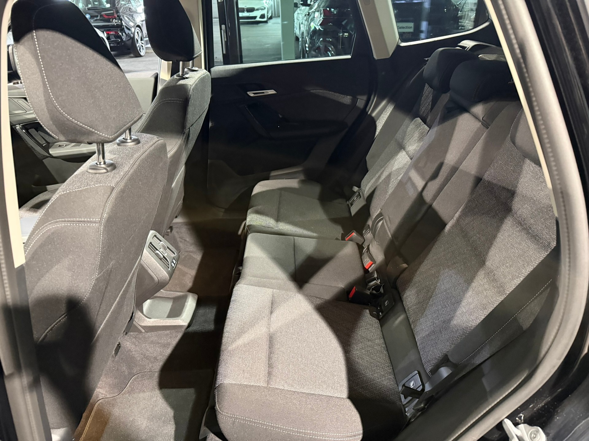 BMW X1 sDrive 18i-image-11