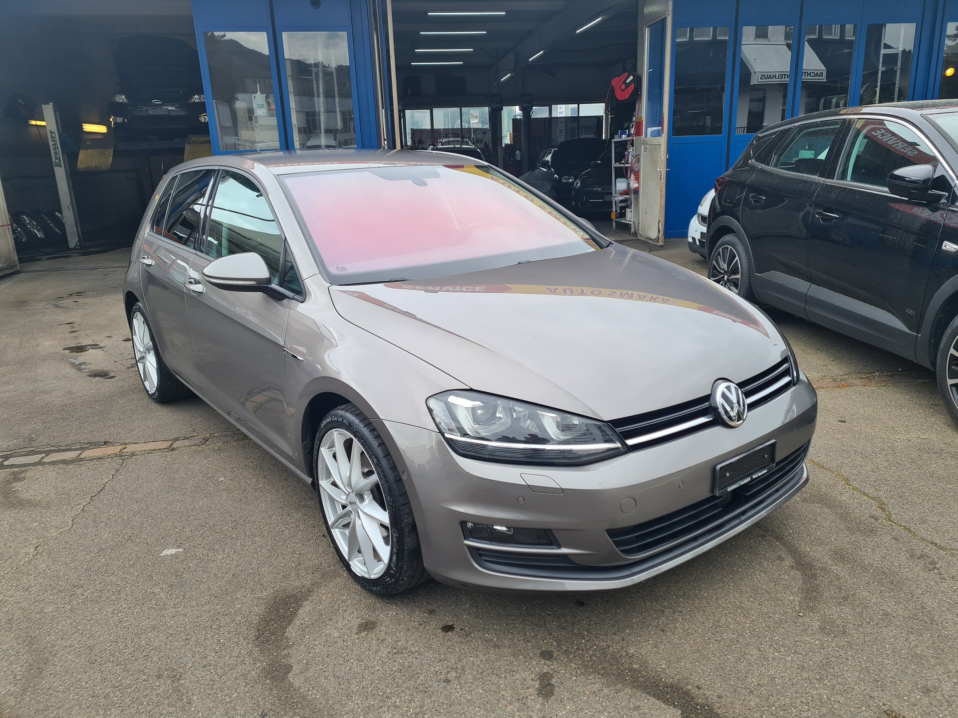 VW Golf 2.0 TDI Lounge 4Motion-image-7