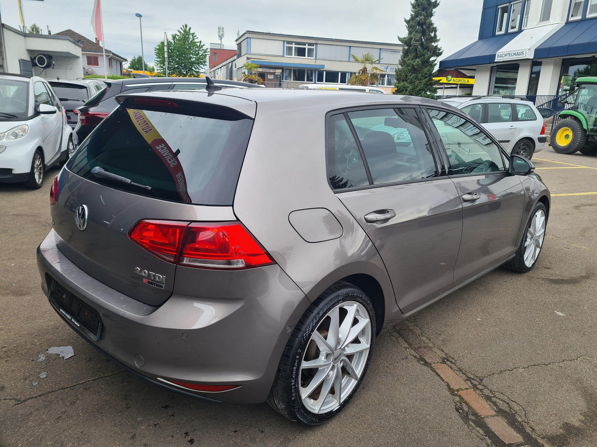 VW Golf 2.0 TDI Lounge 4Motion-image-1