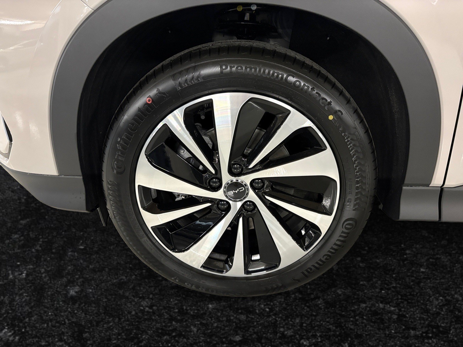 BYD Seal U DM-i Design AWD / #1 Elite Dealer – AutoScout24 Award 2025 Winner-image-15