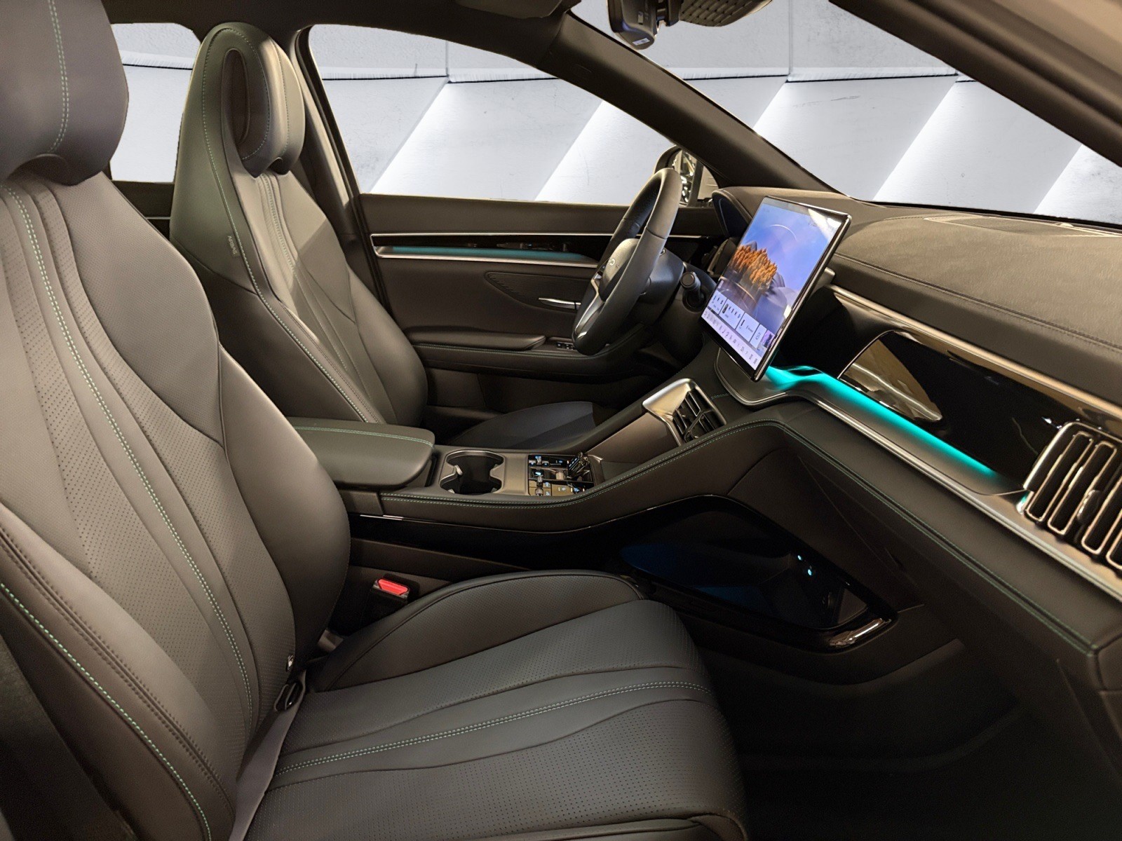BYD Seal U DM-i Design AWD / #1 Elite Dealer – AutoScout24 Award 2025 Winner-image-13