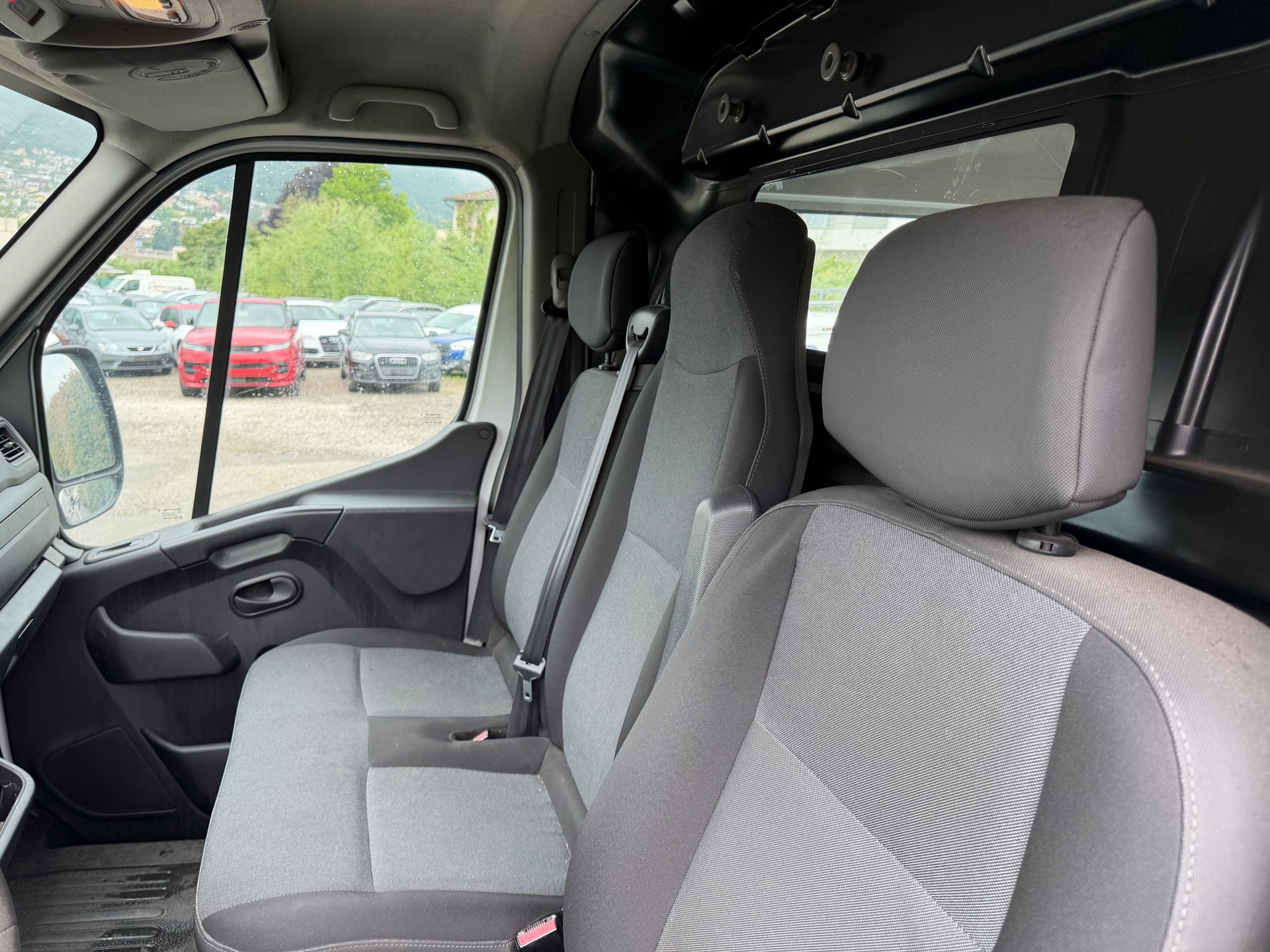 RENAULT Master T33 2.3dCi 135 L2H2-image-7
